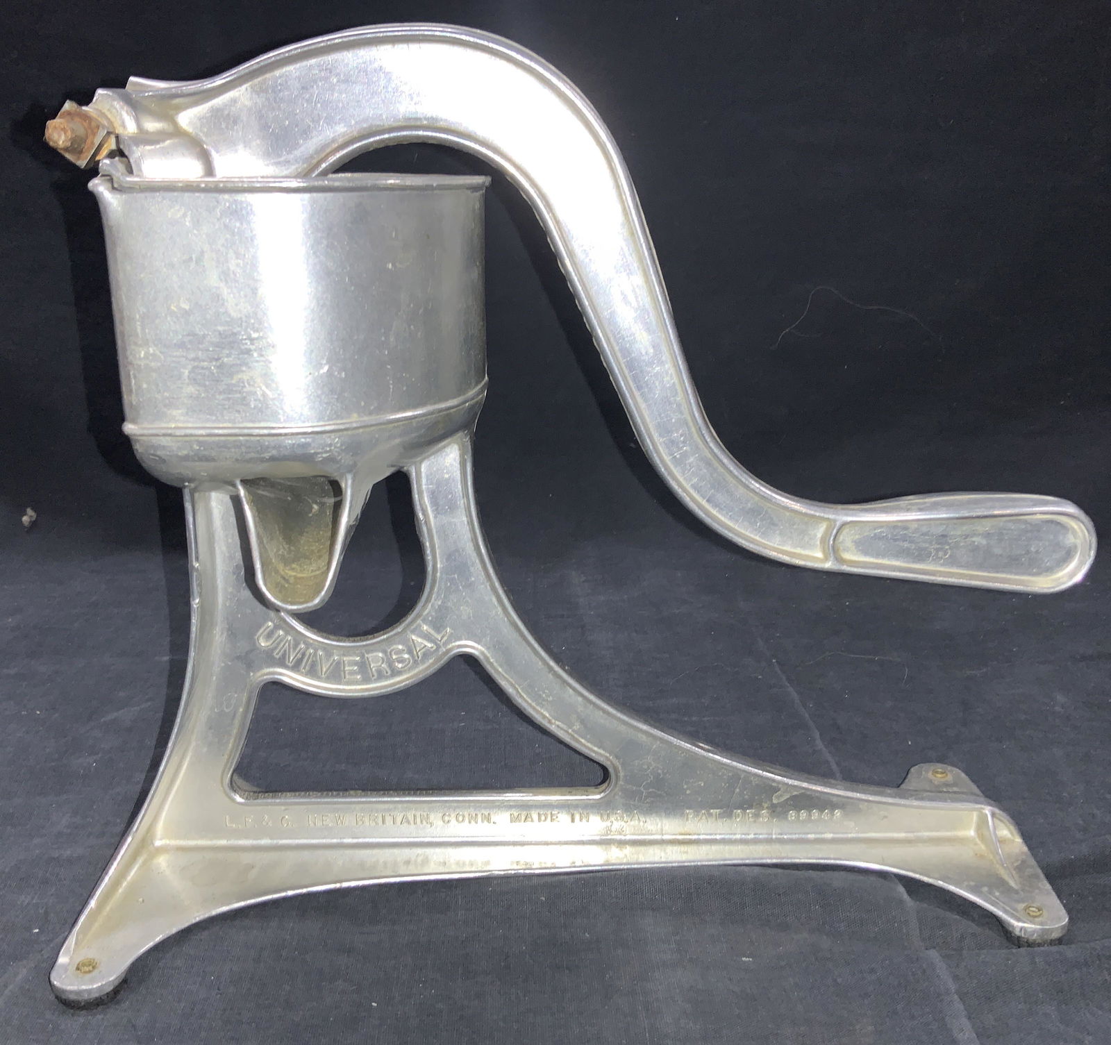 VNTG L.P.& C New Britain Universal Aluminum Juicer (1 of 9)