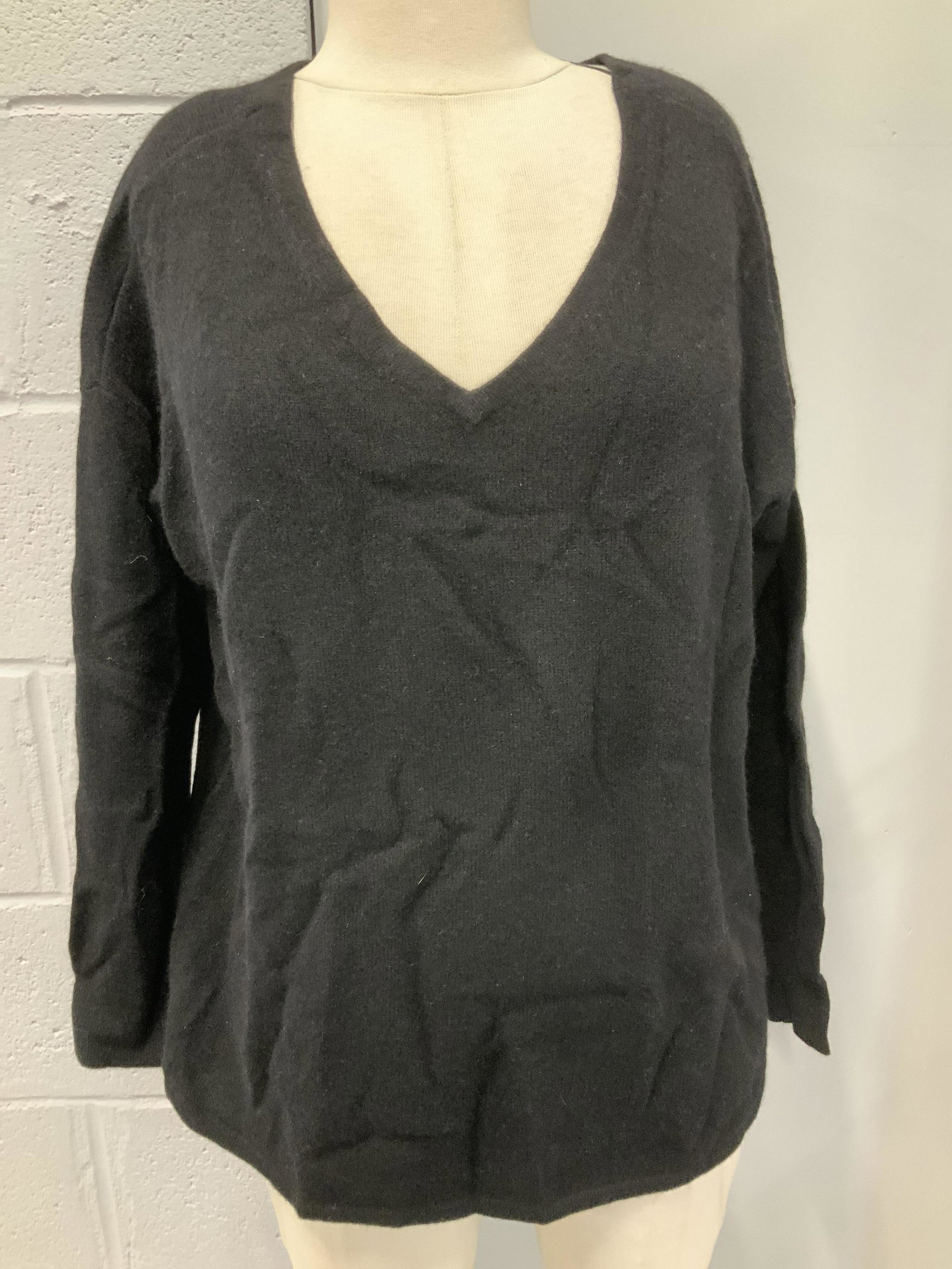 Charter Club Black Cashmere Sweater, NIP: Black cashmere pullover sweater, ladies size XS, roomy enough to fit size Medium. new in Package and with tag attached. Removed for photography and placed back in packaging. Cashmere, Black wearables,