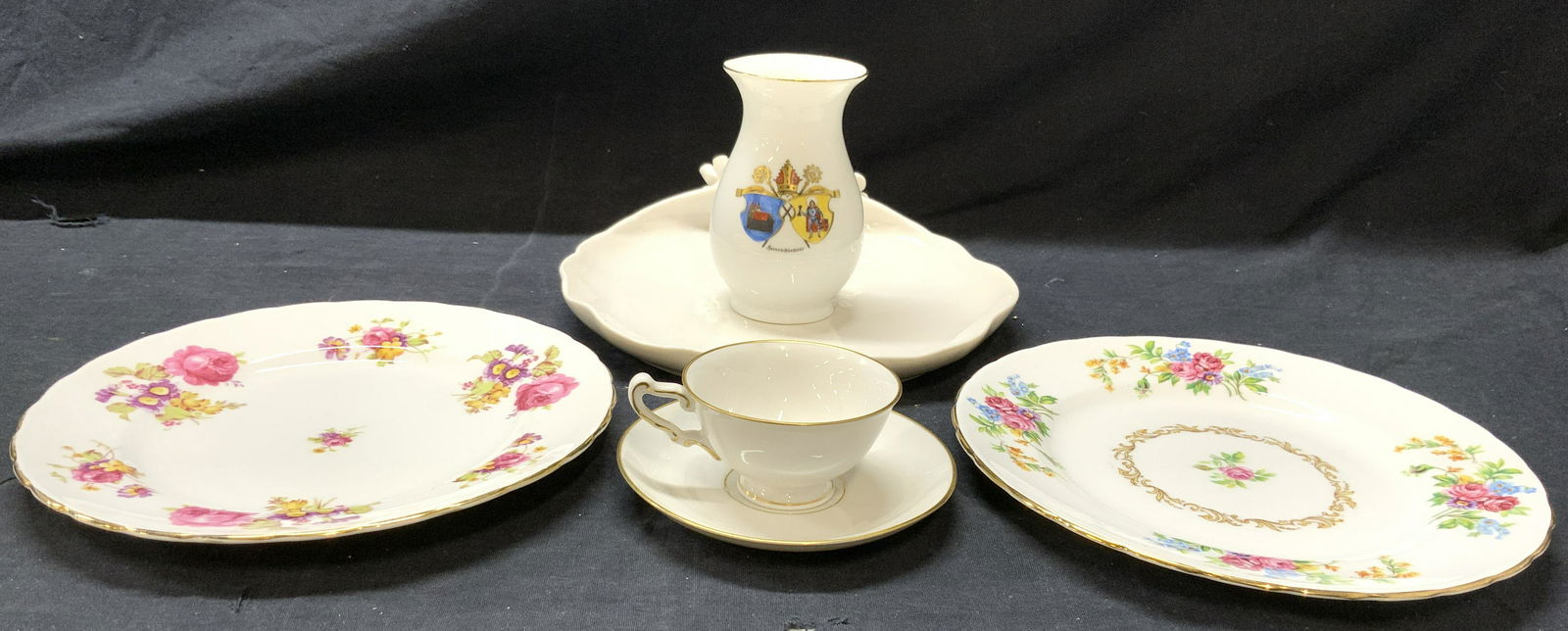 Lot 6 Vntg Assorted Trademarked Porcelain (1 of 9)