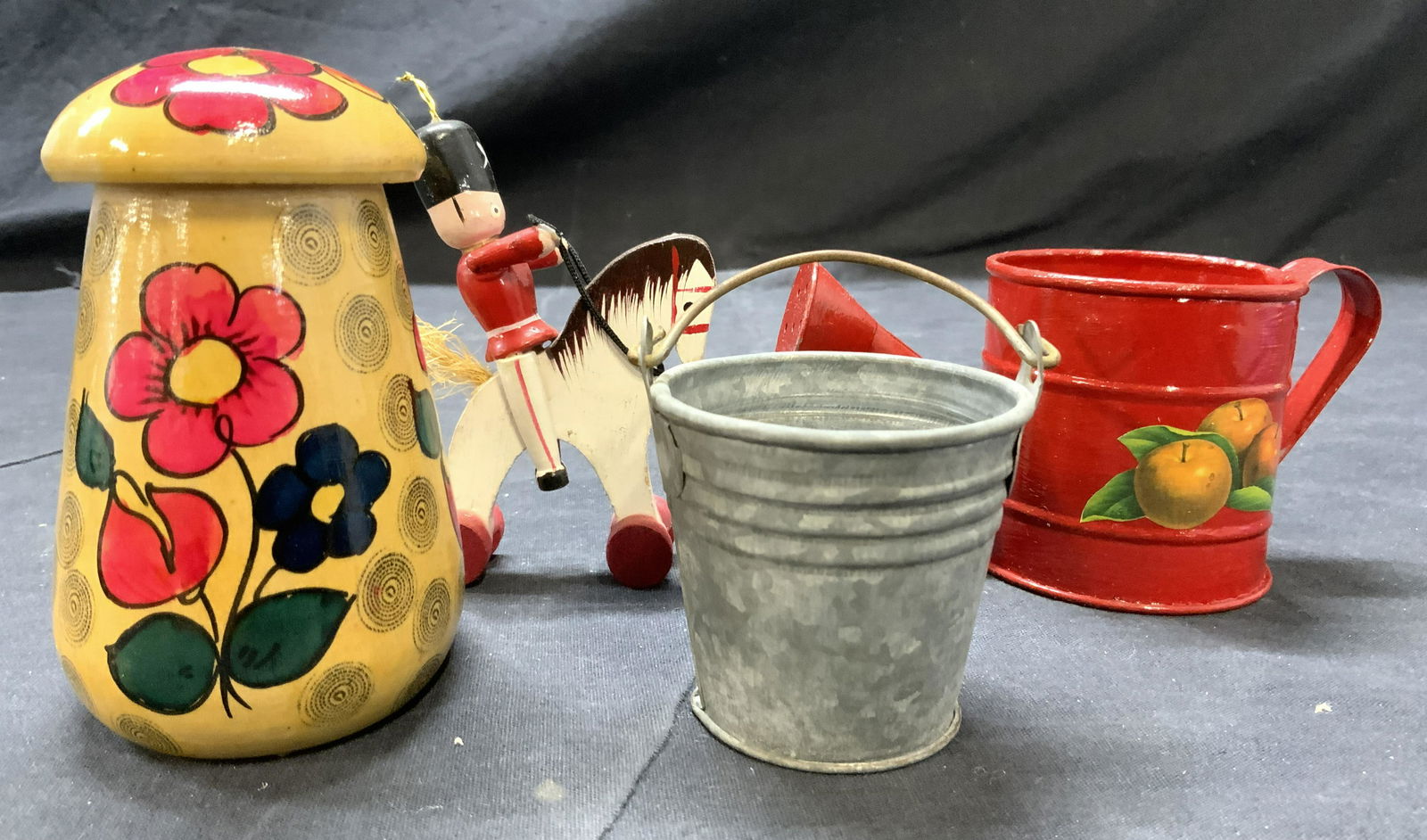 Lot 4 Assorted Tabletop Accessories (1 of 6)