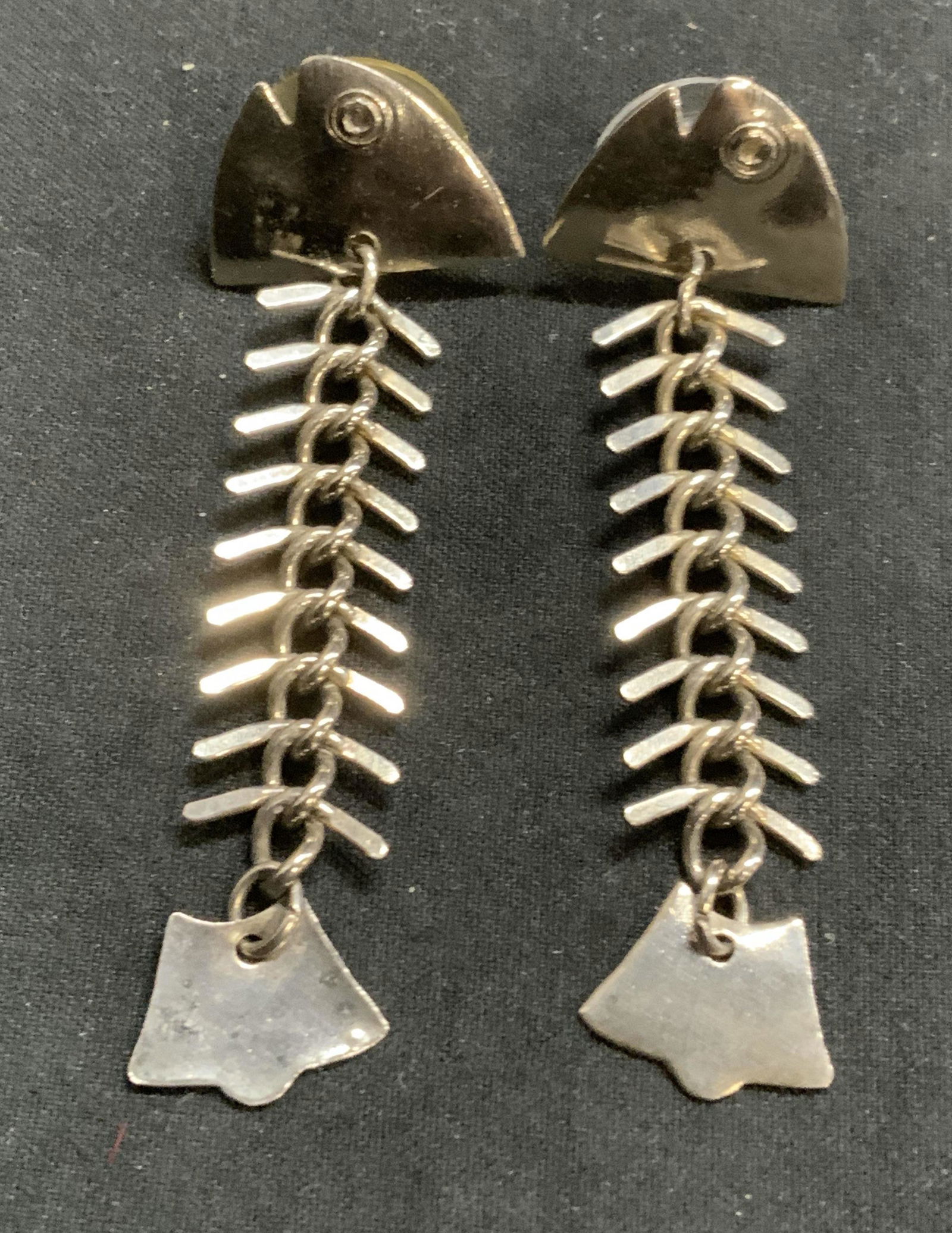 Silver Tone Fish Dangle Earrings (1 of 6)