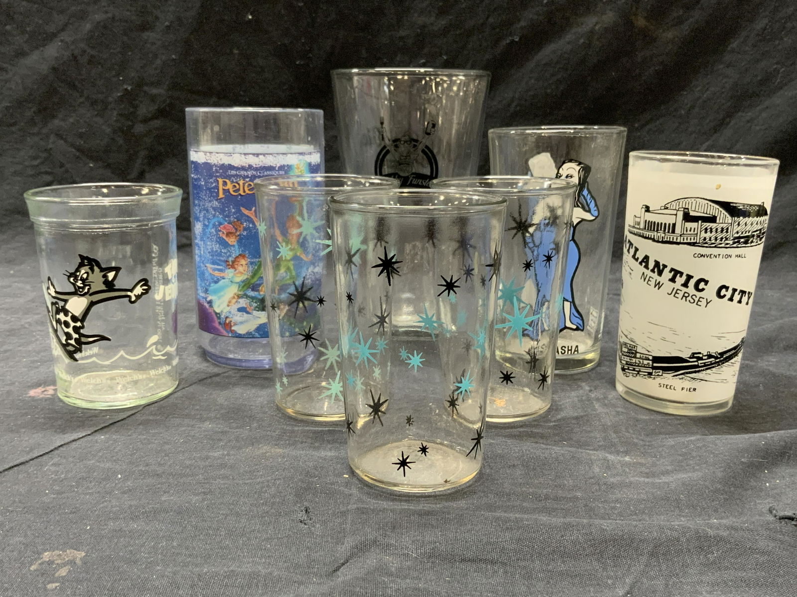 Lot 8 Assorted Glass Cups, Vessels, Drink Ware (1 of 8)