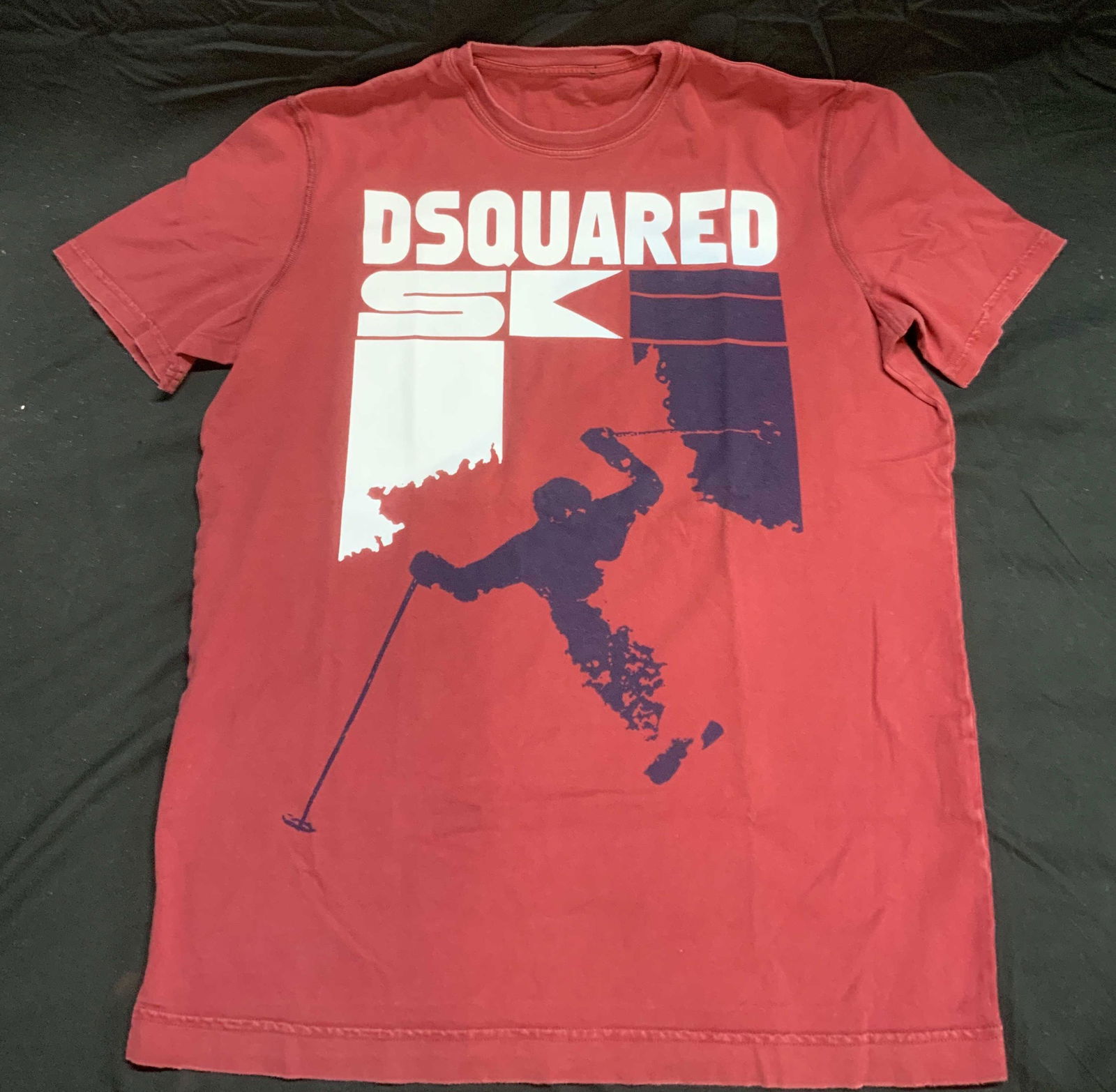 DSQUARED Red Graphic Print Tee Shirt, Italy (1 of 6)