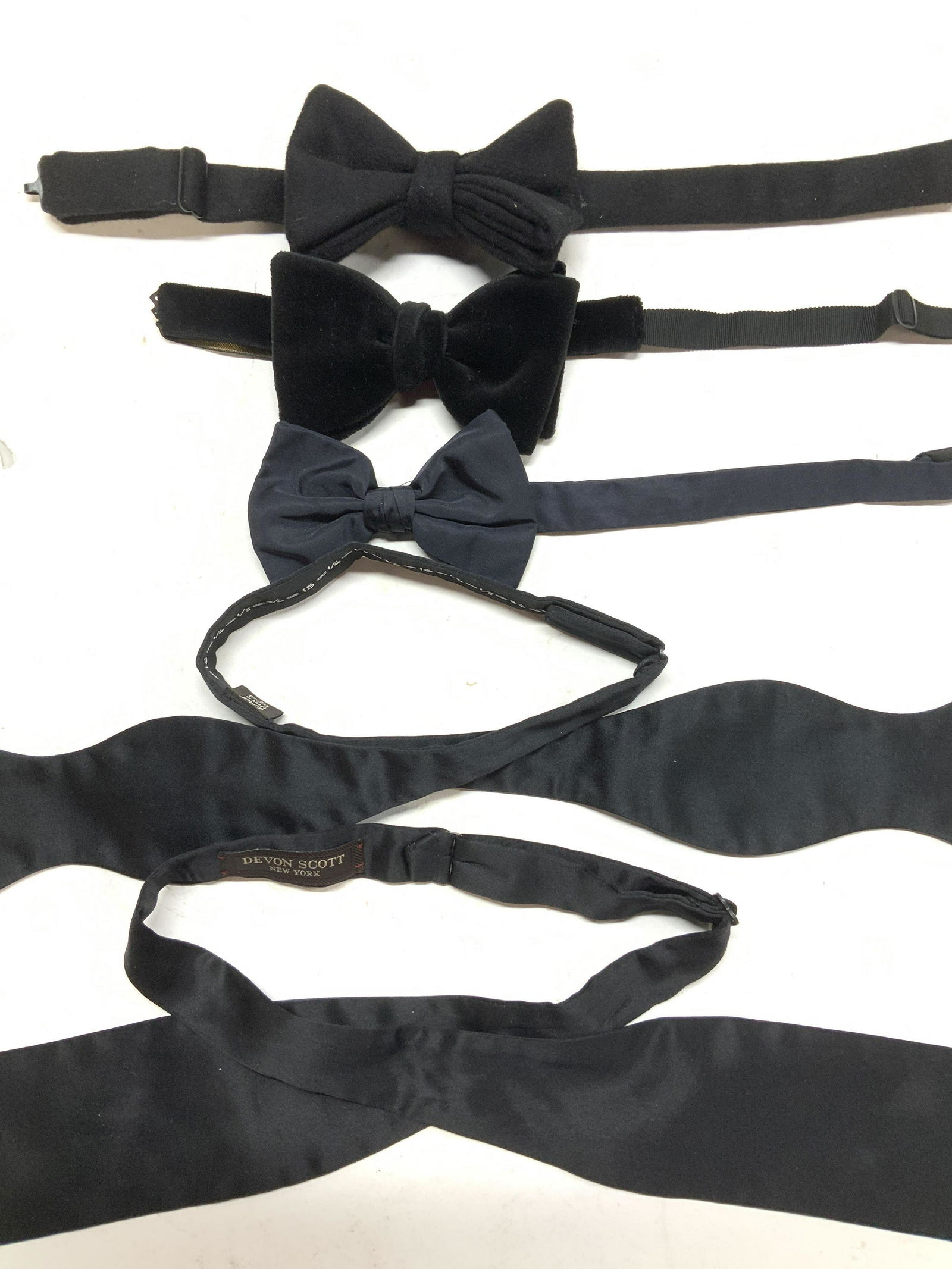 Group 5 Silk & Velvet Designer Bow Ties (1 of 6)