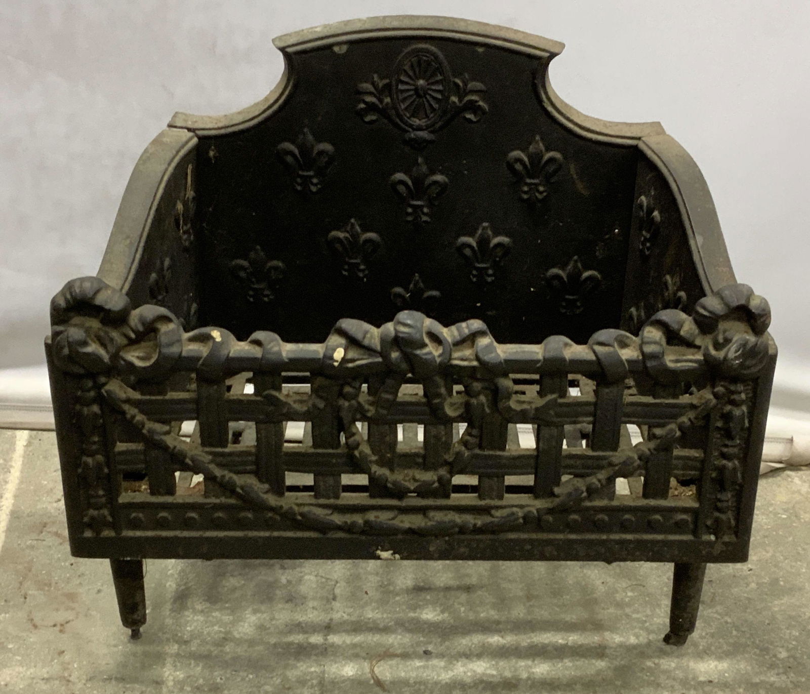 Vintage Cast Iron Coal Basket, Fire Grate (1 of 10)
