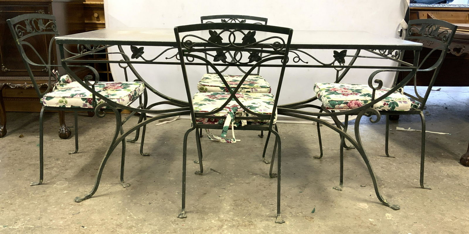 SALTERINI MT VERNON MAPLE LEAF Outdoor Dining Set (1 of 11)