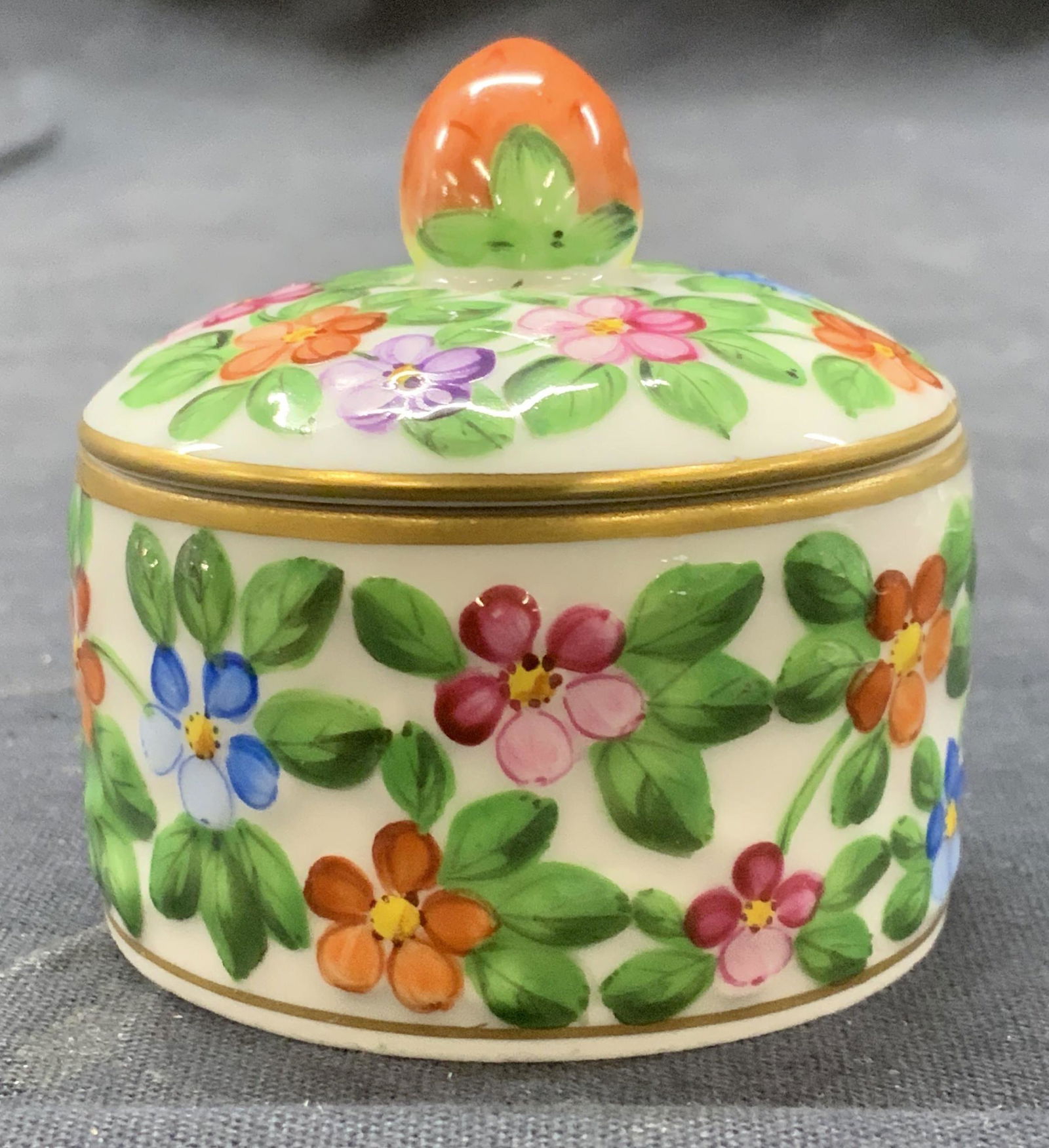 HEREND Hungary Porcelain Trinket Box 6203/C (1 of 6)