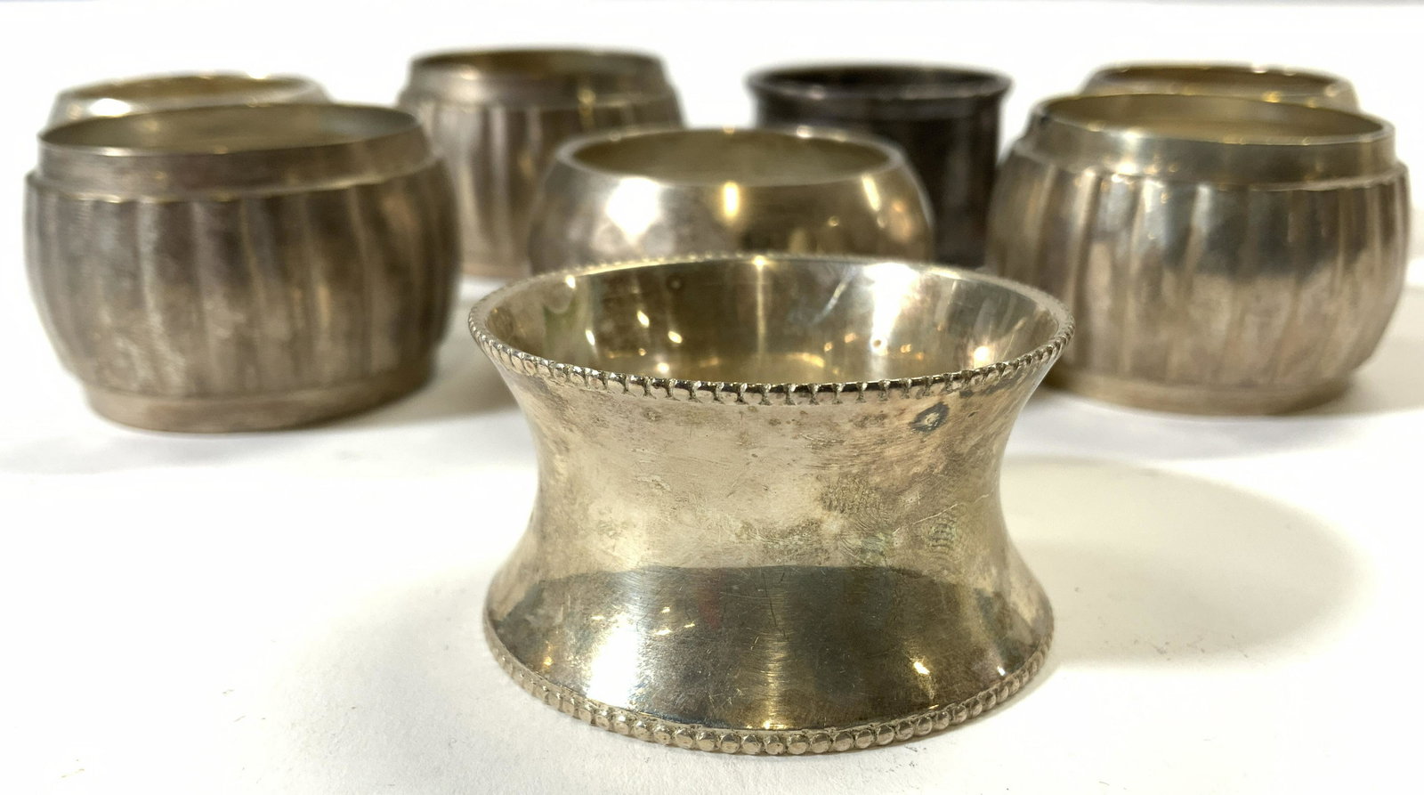 Lot 8 Vintage Assorted Napkin Rings, Silverplate (1 of 6)