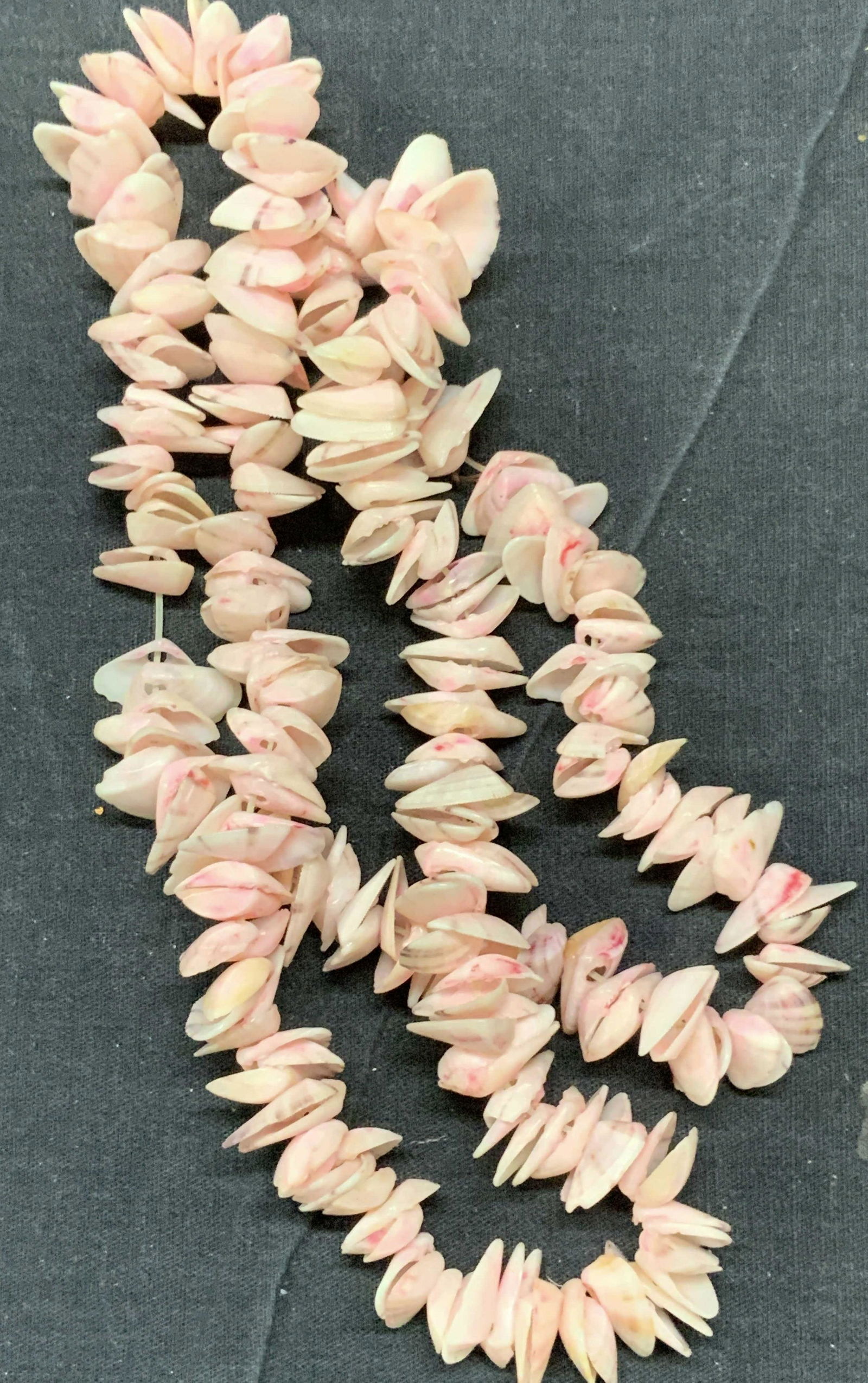 Pink Dyed Shell Hula Style Necklace (1 of 5)