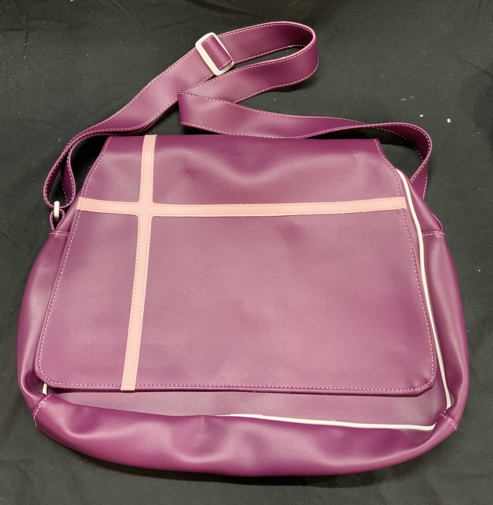 Vtg PAUL FRANK Purple Messenger Bag New: Paul Frank purple messenger bag. Handbag is new without tag, vintage old stock. Fold over flap with Velcro and zipper closure. Measures approx. 15 x 3.5 x 11.5 inches. Strap drop approx. 13.5 inches,