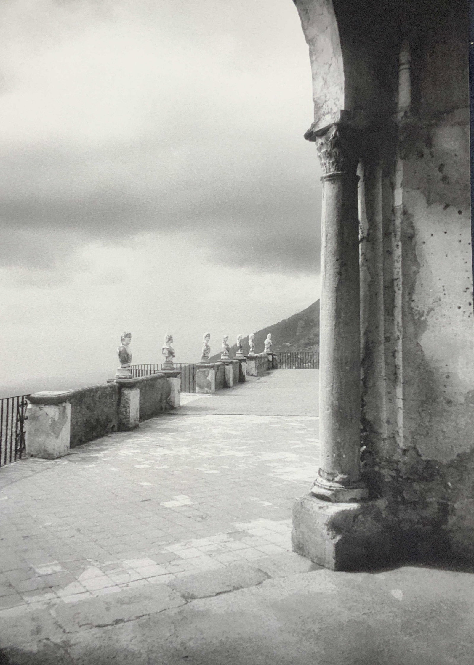 Black & White Villa Cimbrone Paper Litho (1 of 7)