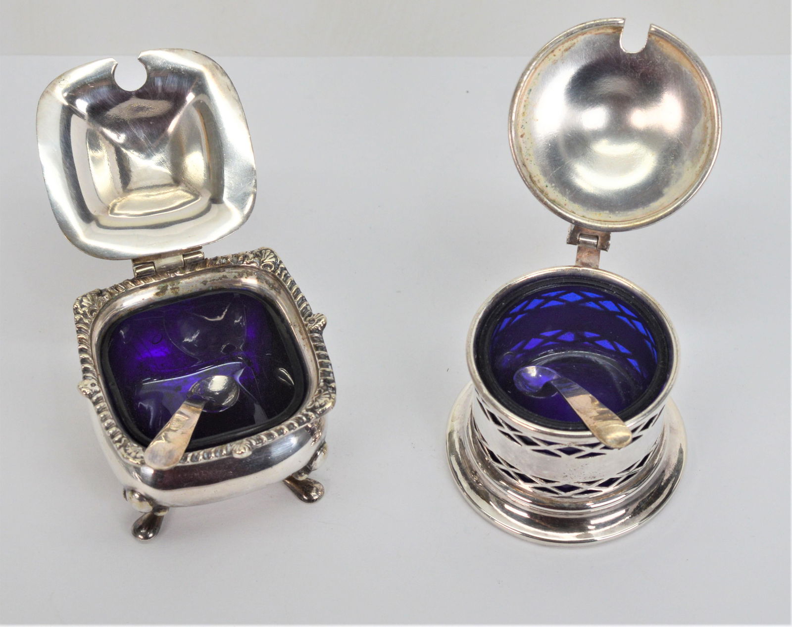 Vintage Salt Cellars w Inserts (1 of 5)