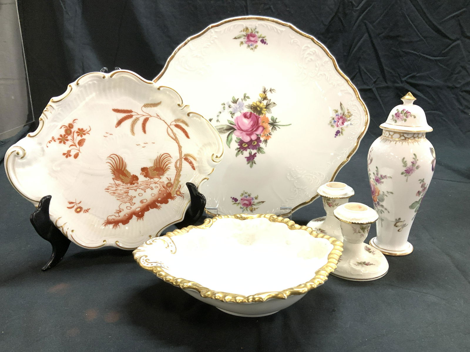 Lot 6 Fine Bone China, R GINORI, Aynsley, more: Hand paint3d vintage table porcelain . Variety of makers. Includes Richard GINORI Asian Rooster motif plate, scalloped gilt edges, 7.75 x 6.75 x 1.5 in. AYNSLEY white porcelain bowl with heavy gilt ed