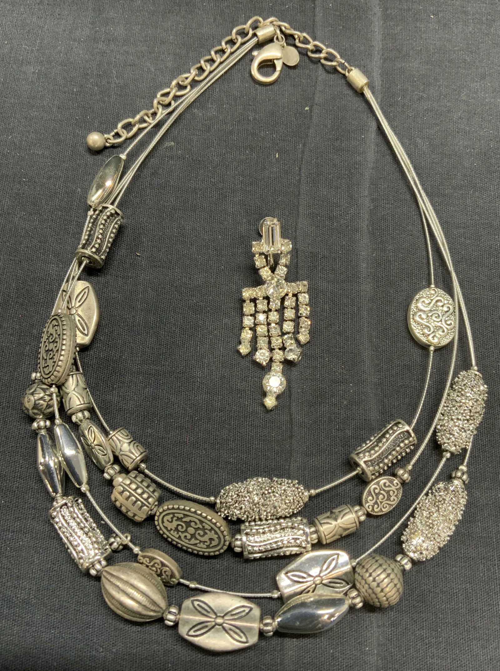 Lot 2 CHICOS Silver Tone Pendant Necklace & More (1 of 7)