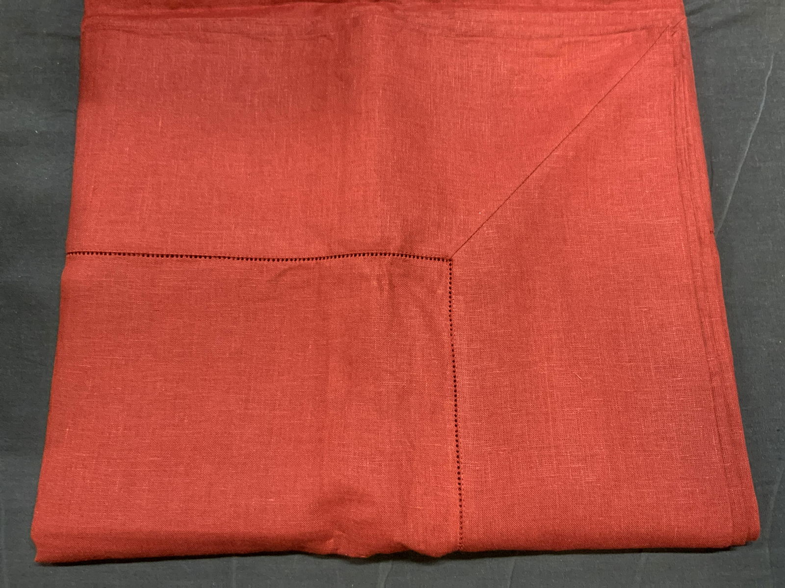 BLOOMINGDALES Red Linen Tablecloth NWOT (1 of 7)