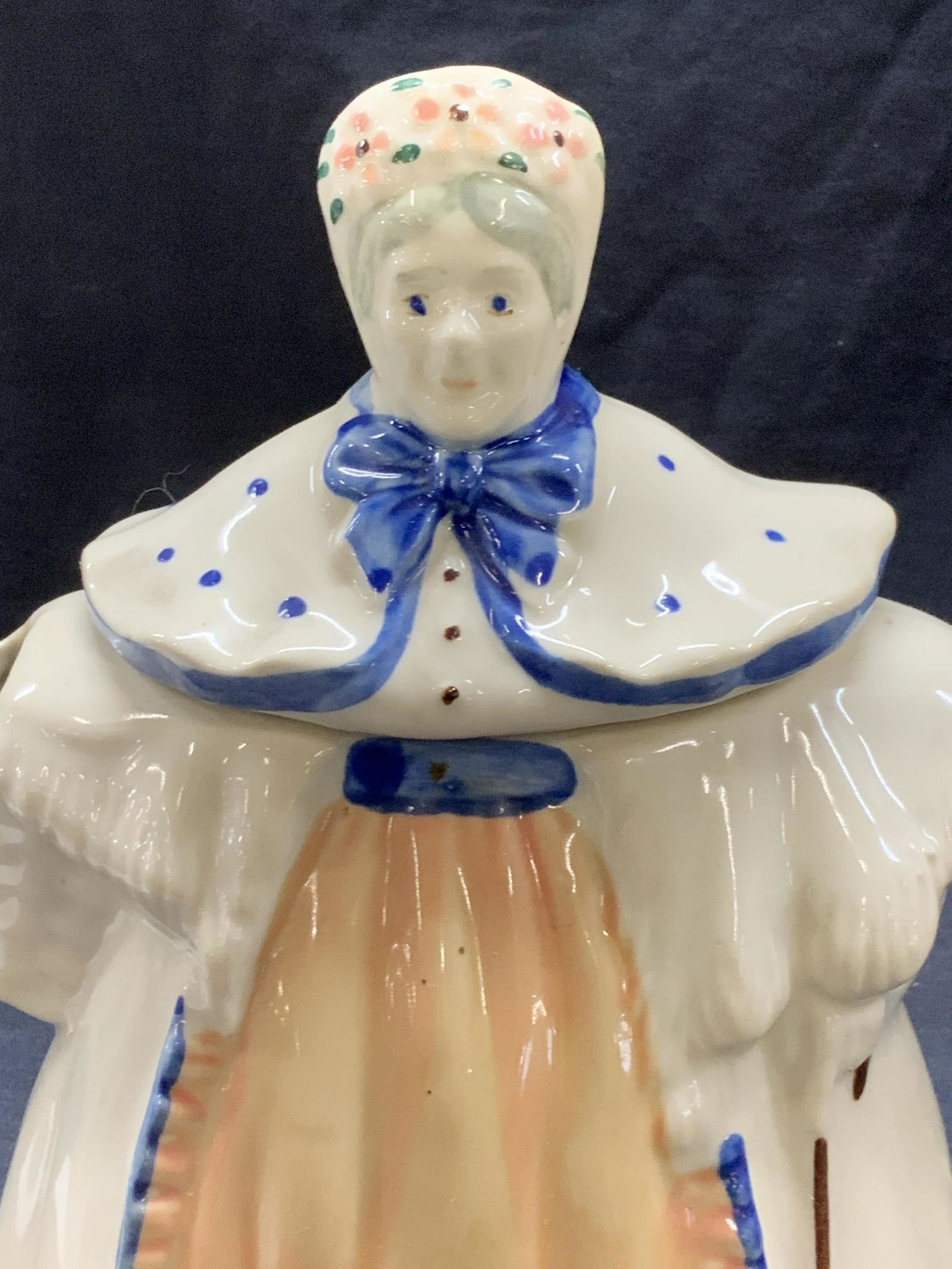 Ceramic Grandma Figural Tea Pot, USA (1 of 6)