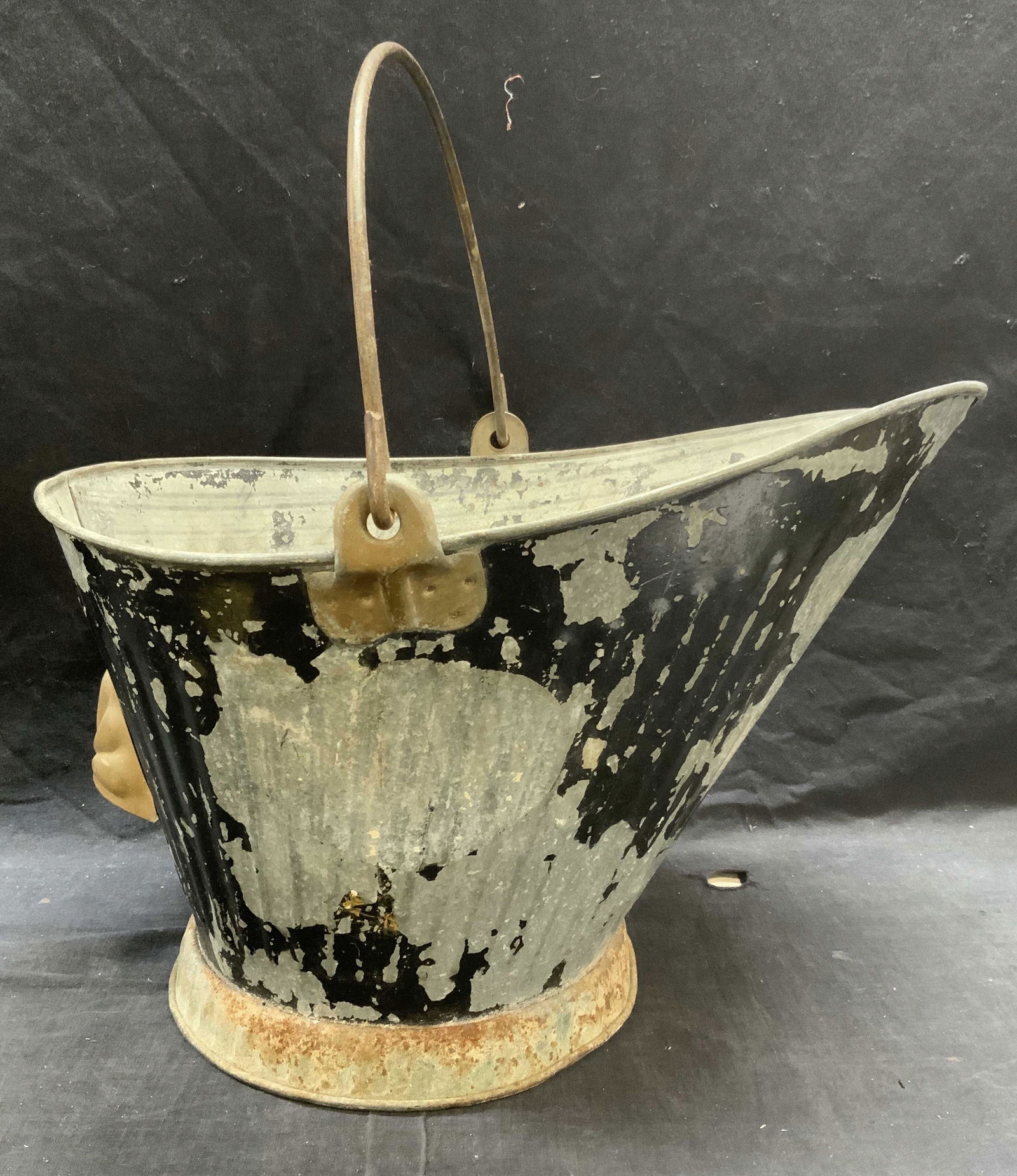 Vintage Metal Coal Scuttle Bucket (1 of 8)