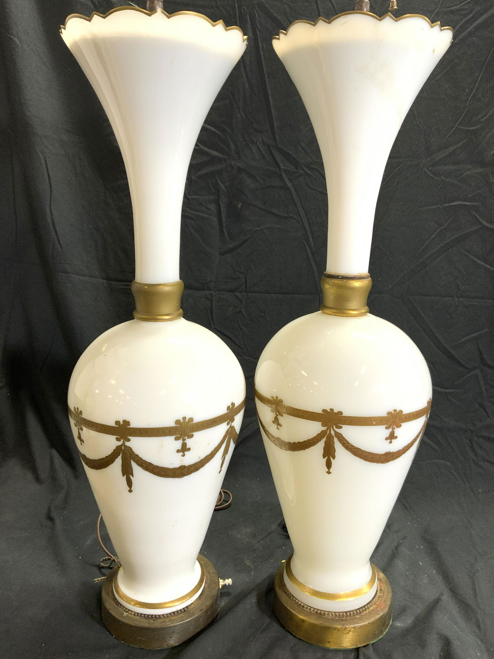 Pair Venetian Glass Lamps White (1 of 8)