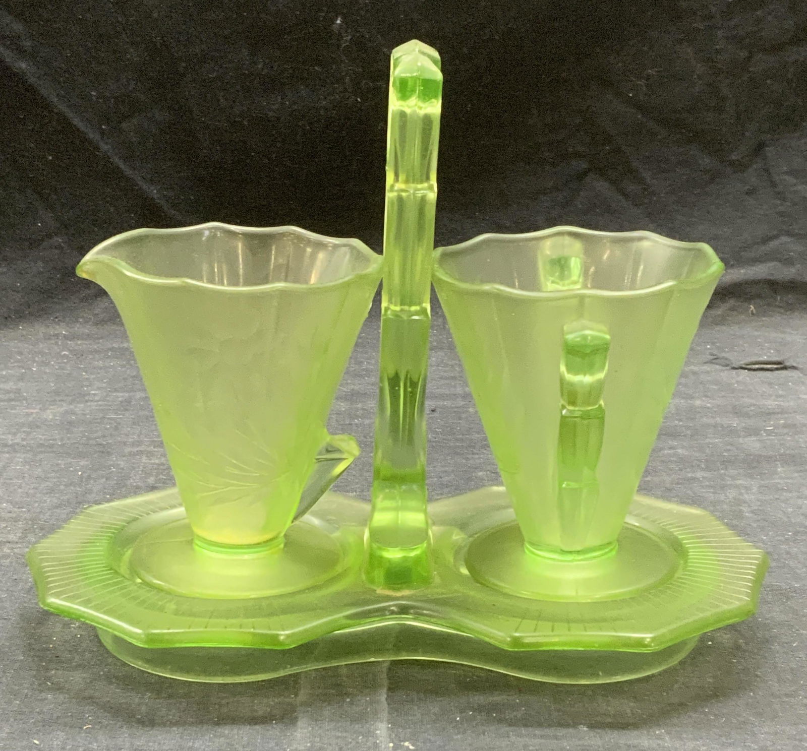 Green Depression Uranium Glass Cream & Sugar Caddy (1 of 12)