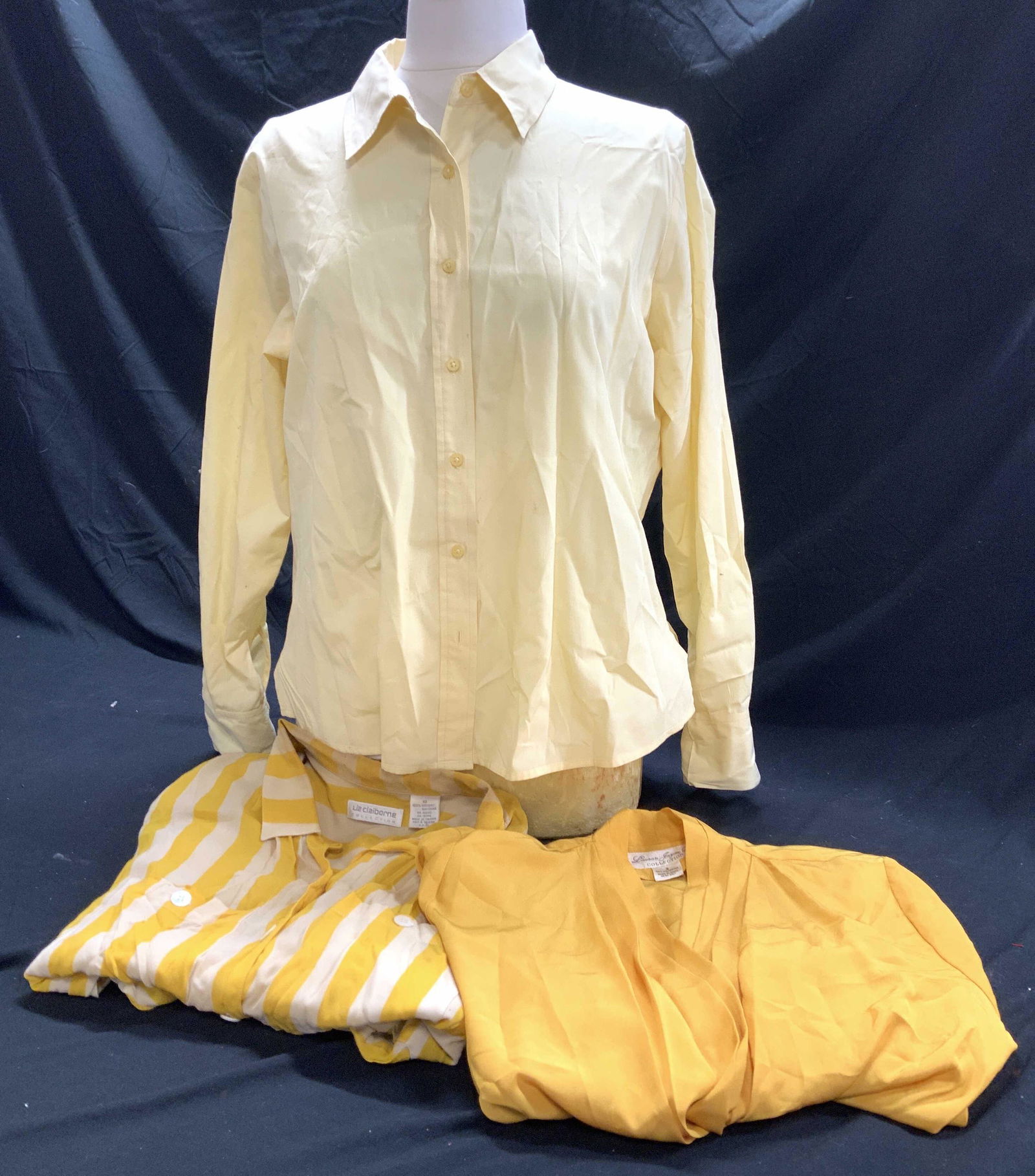 Grp 3 Vntg Blouses & Shirt, White Stag, more (1 of 7)
