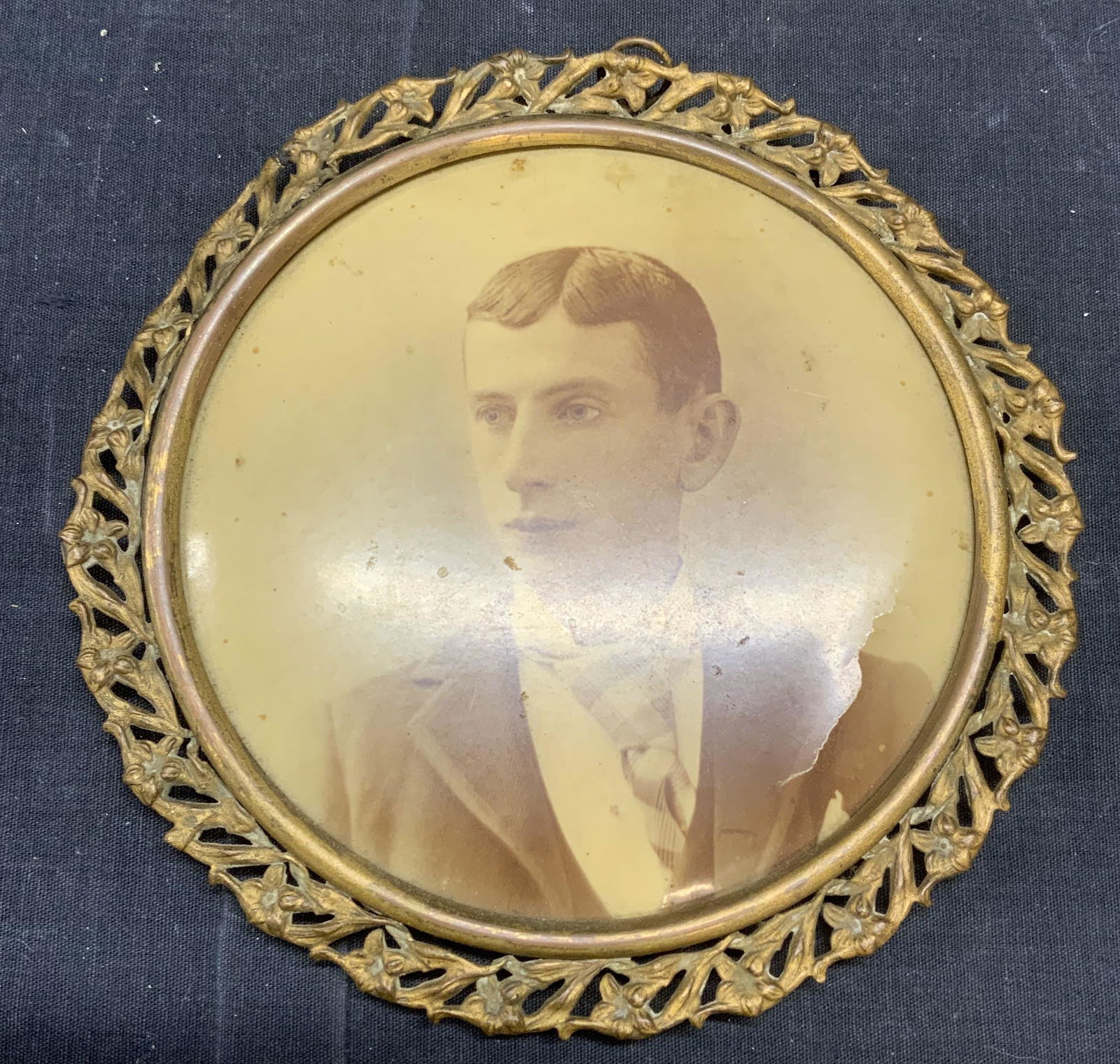 Vintage Brass Wall Hanging Picture Frame (1 of 6)