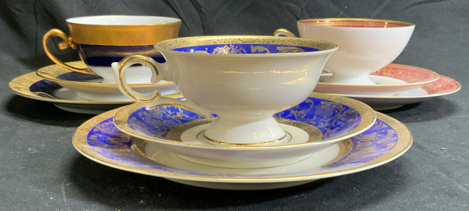 Lot 9 Vintage Assorted Porcelain Serveware (1 of 8)