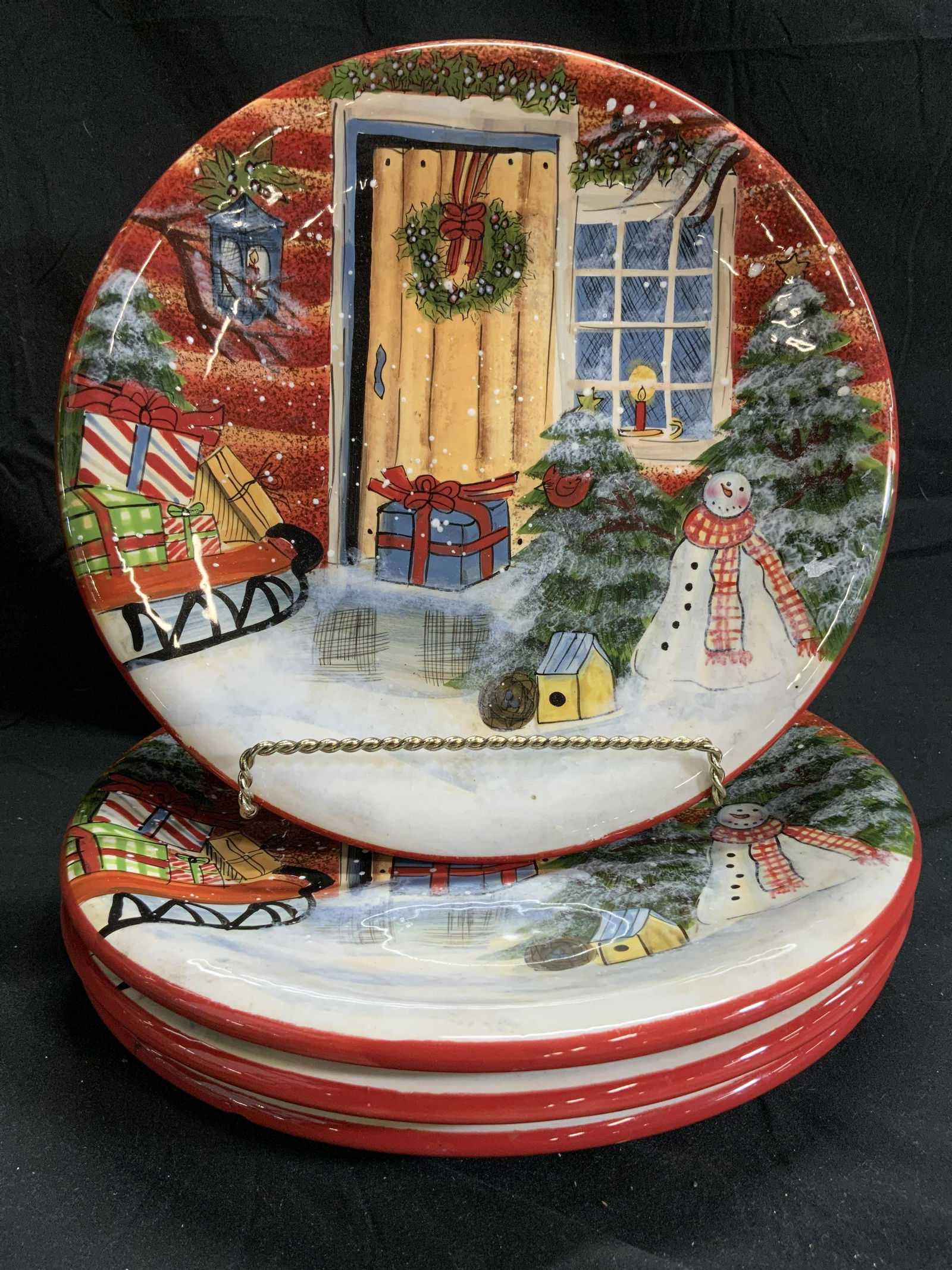 NANTUCKET HOME 4 Porcelain Holiday Plates (1 of 8)