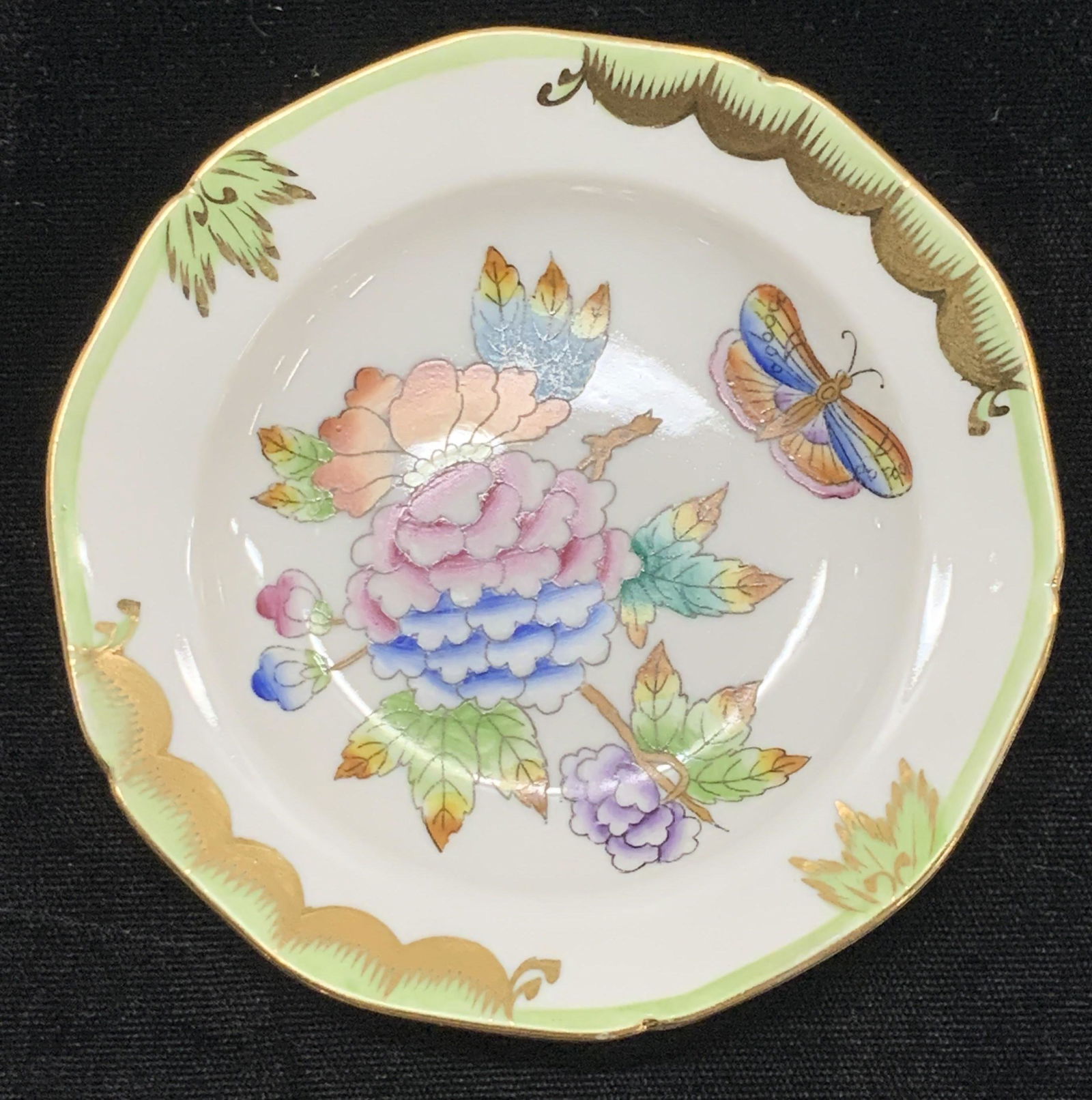 Herend Queen Victoria Porcelain Trinket Dish 7706 (1 of 6)