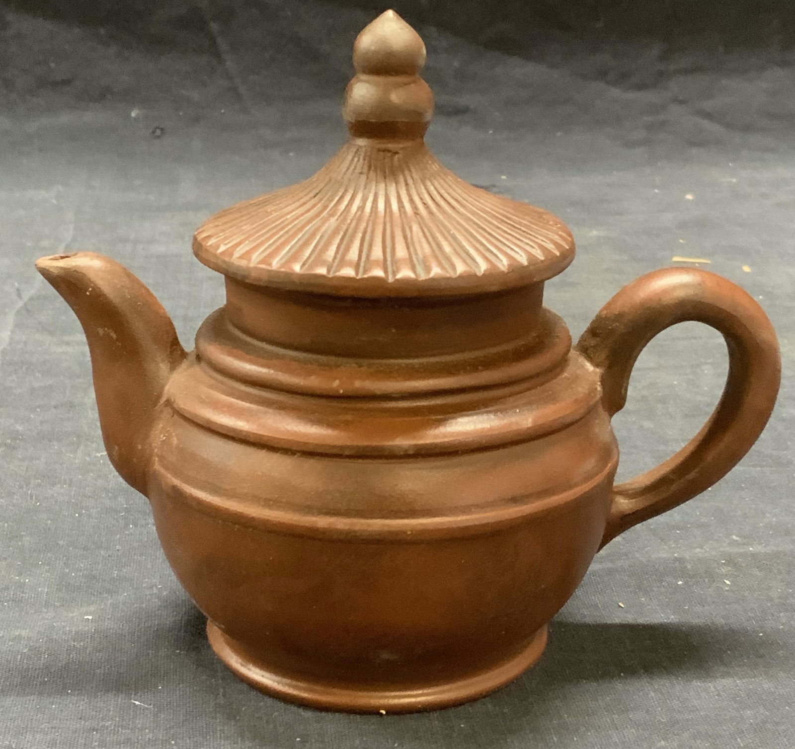 Vintage Signed Chinese Yixing Pottery Zisha Teapot (1 of 6)