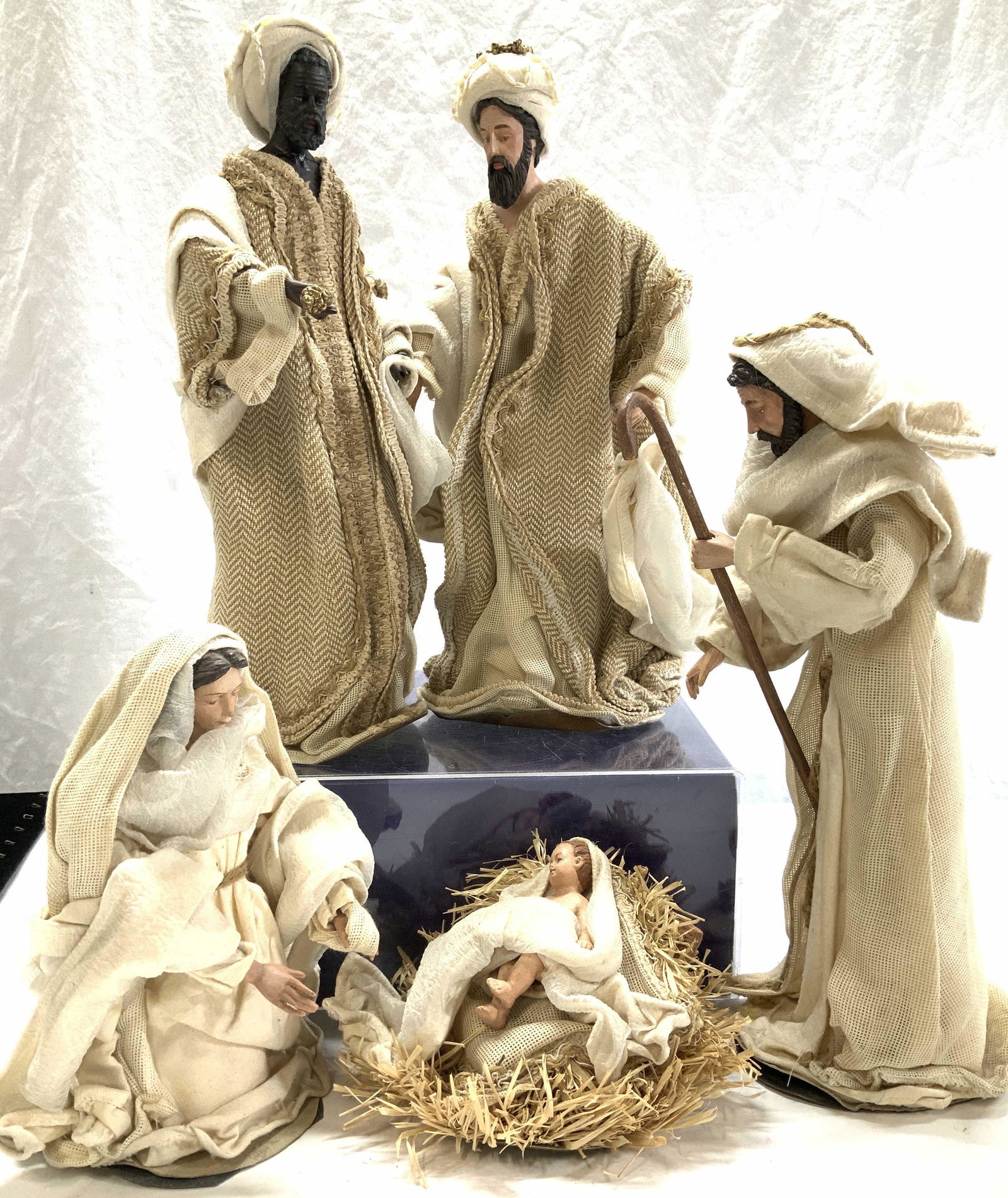5 Pc Christmas Nativity Set, Mary & Shepards (1 of 9)