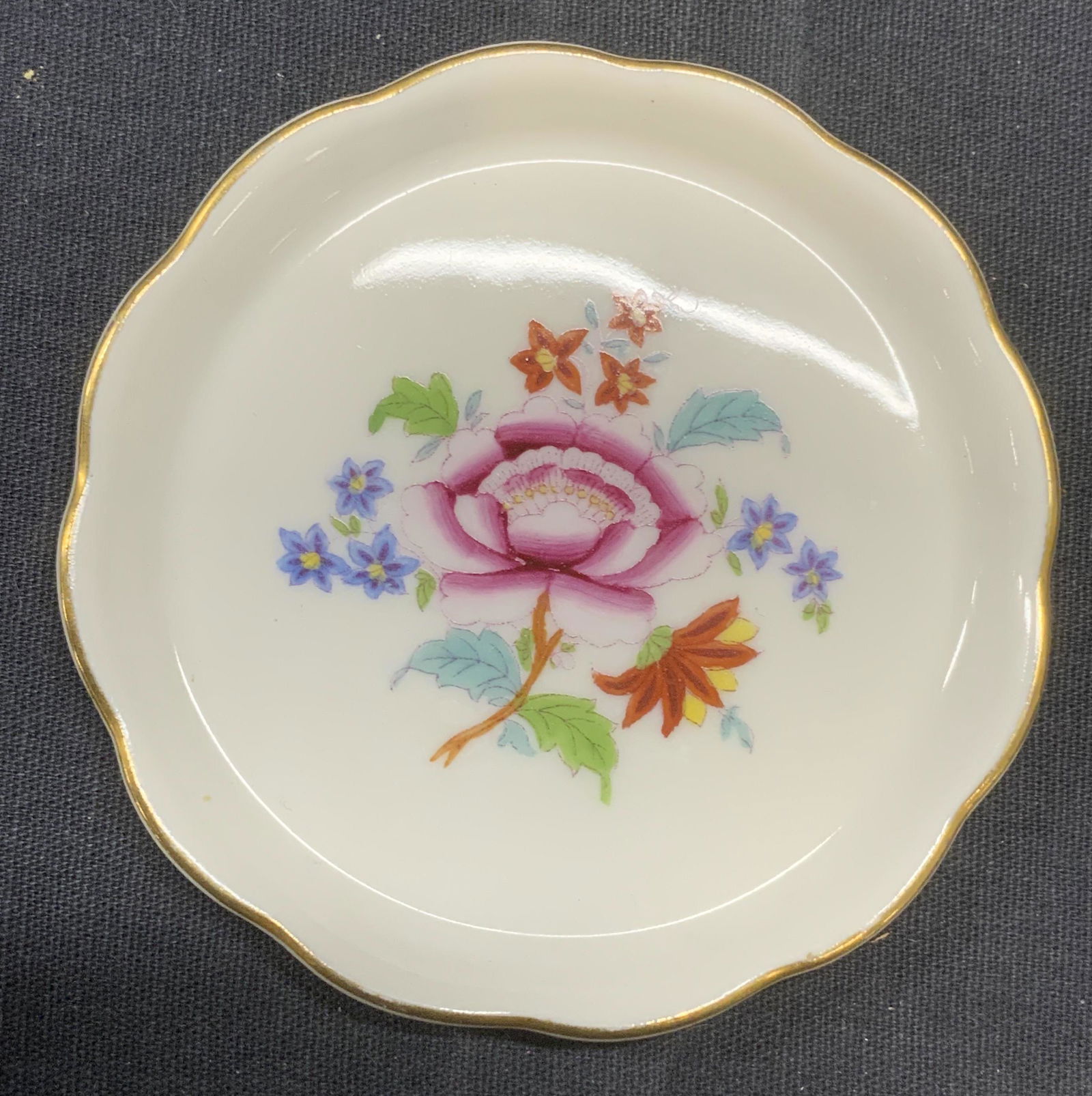 HEREND Hungary Porcelain Floral Trinket Dish (1 of 6)