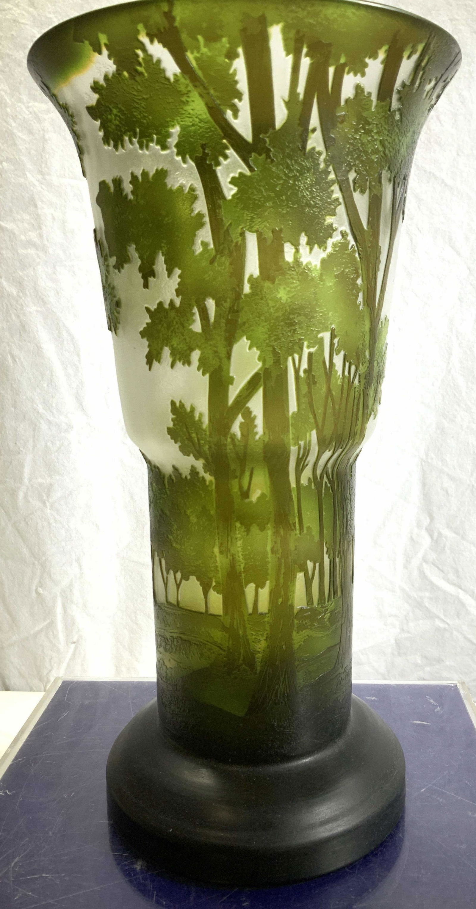 TOZAI HOME Cameo Glass Vase, USA (1 of 7)