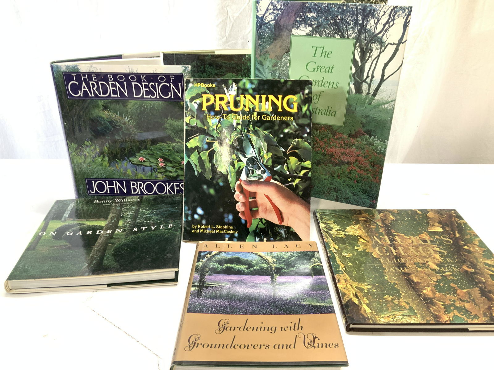 Lot 7 Gardening Coffee Table Books (1 of 19)