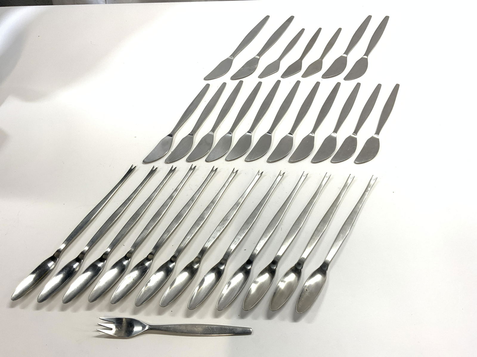 Lo 31 GENSE EXTRA SWEDEN Flatware (1 of 7)