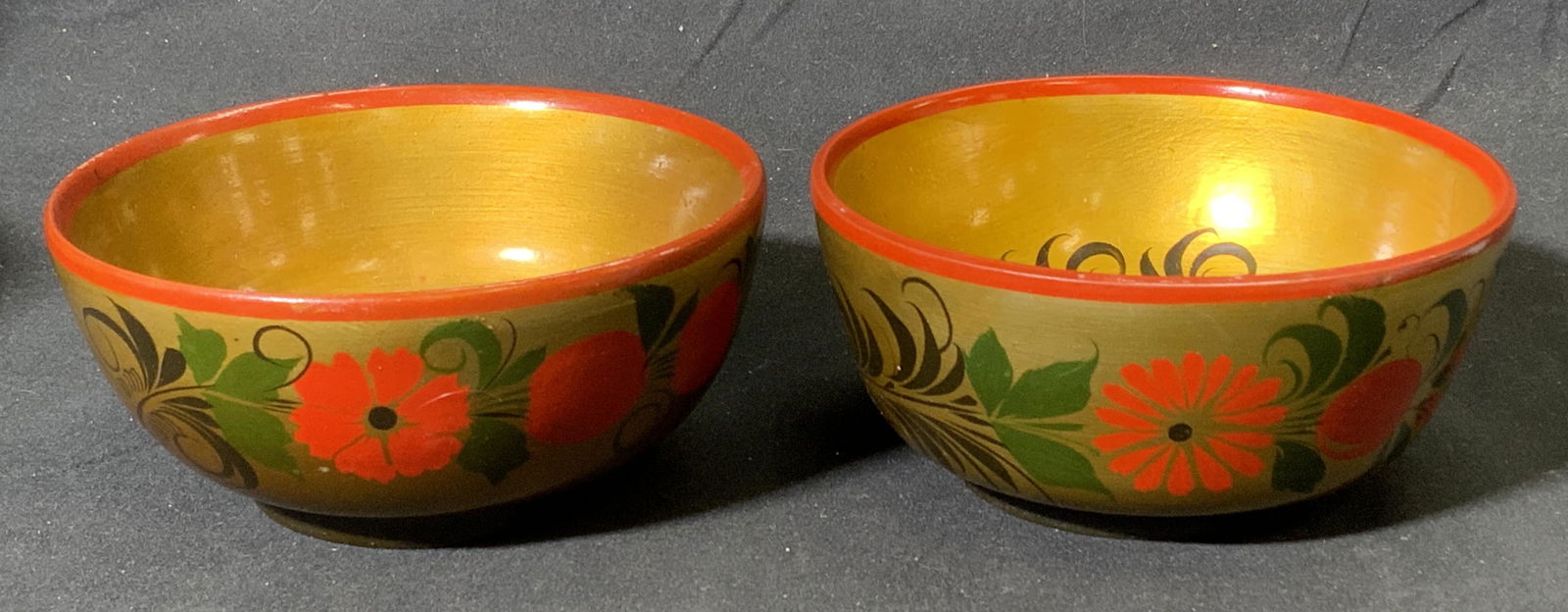 Pair Vintage Russian Lacquerware Bowls (1 of 6)
