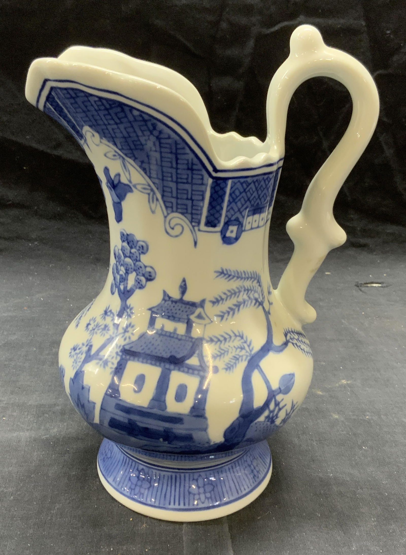 Vtg CHALLINOR FENTON Ironstone Pitcher China (1 of 6)