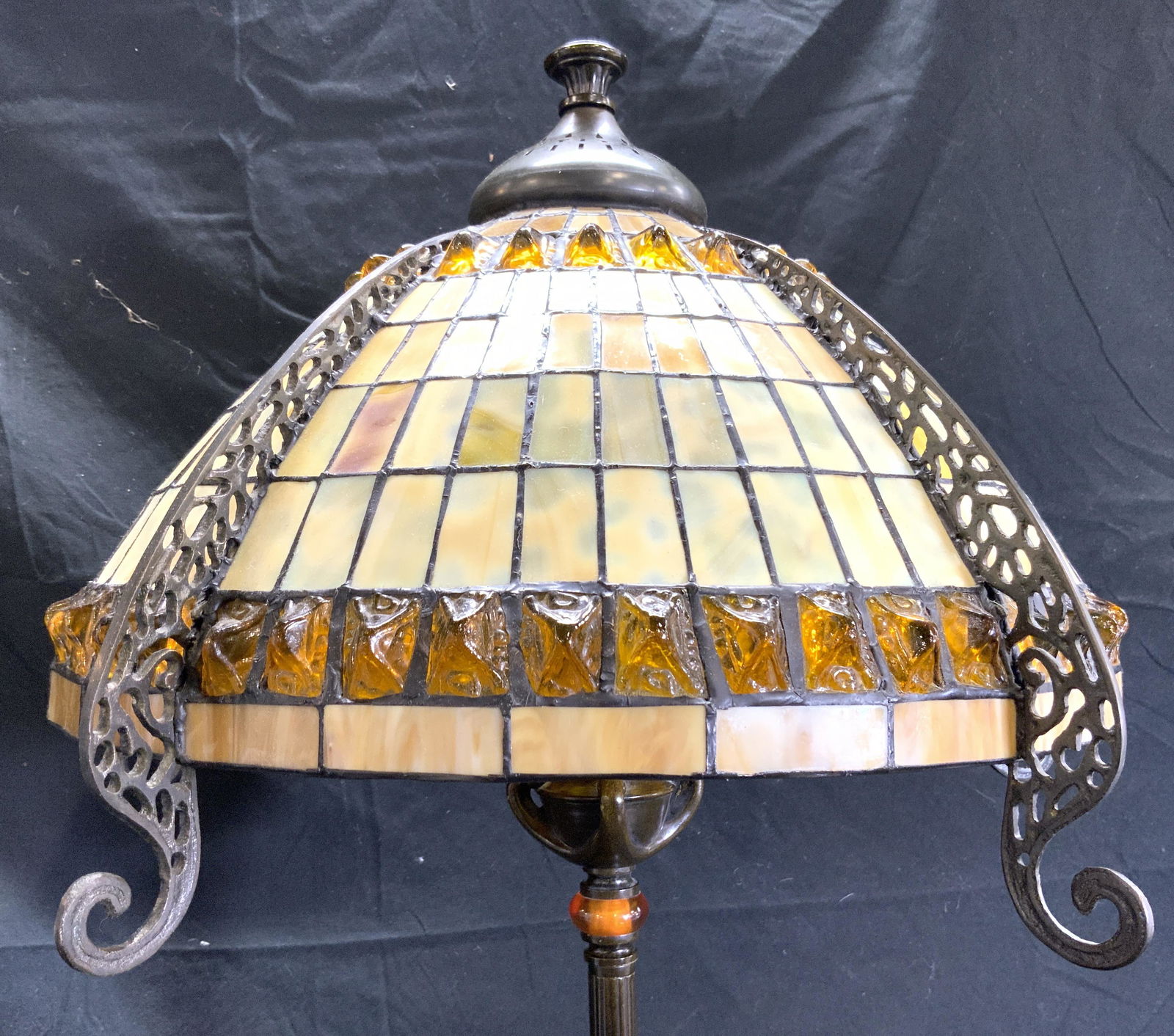 Tiffany Style Slag Glass Shade Table Lamp (1 of 10)