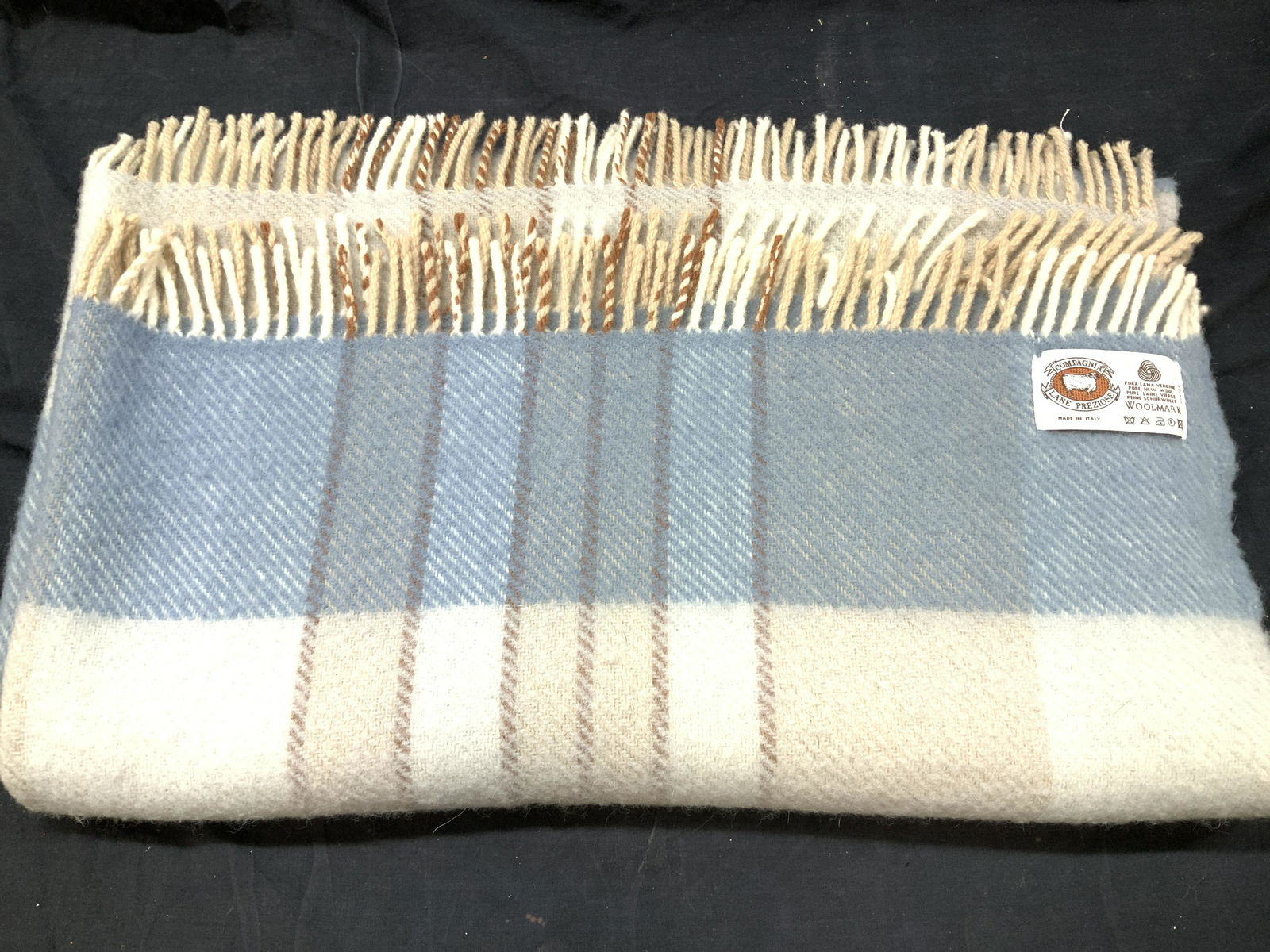 Compagnia Lane Preziose Virgin Wool Blanket, Italy (1 of 6)
