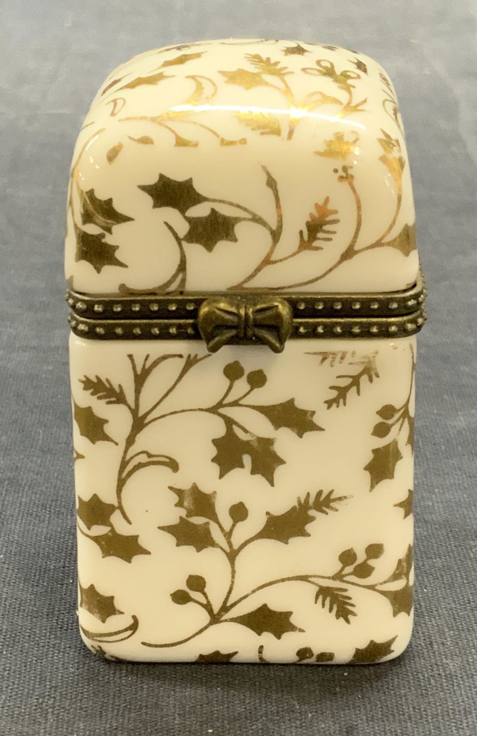 Gilt Porcelain Botanical Trinket Box (1 of 7)