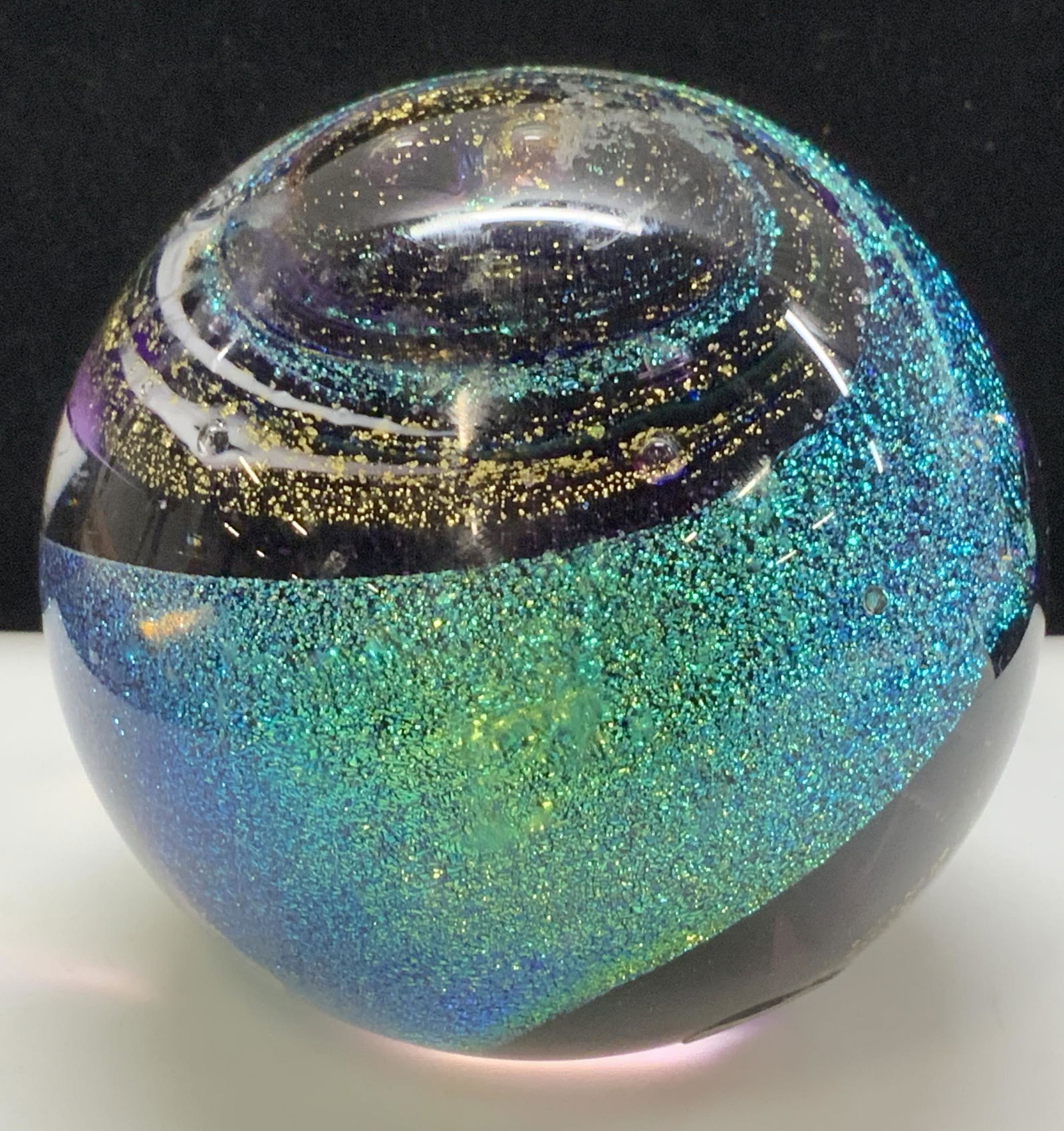 Signed ROBERT HELD Art Glass Paperweight, Canada (1 of 7)