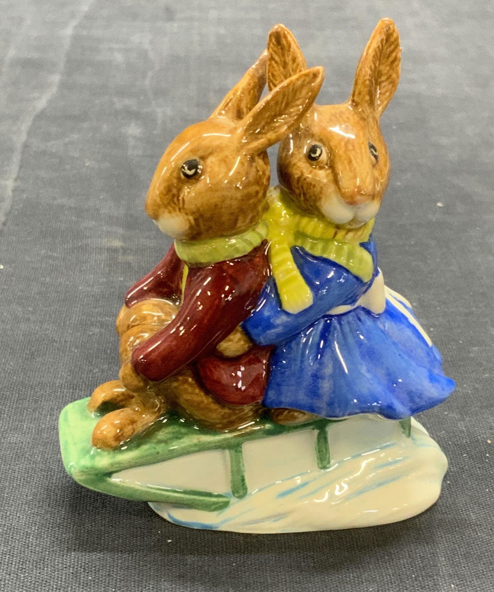 Vtg ROYAL DOULTON Porcelain Bunnykins Figurine (1 of 6)