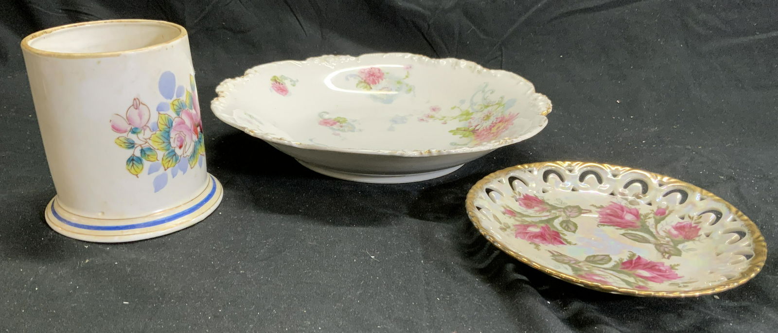 Lot 3 Assorted Porcelain Vessel Dishes (1 of 7)