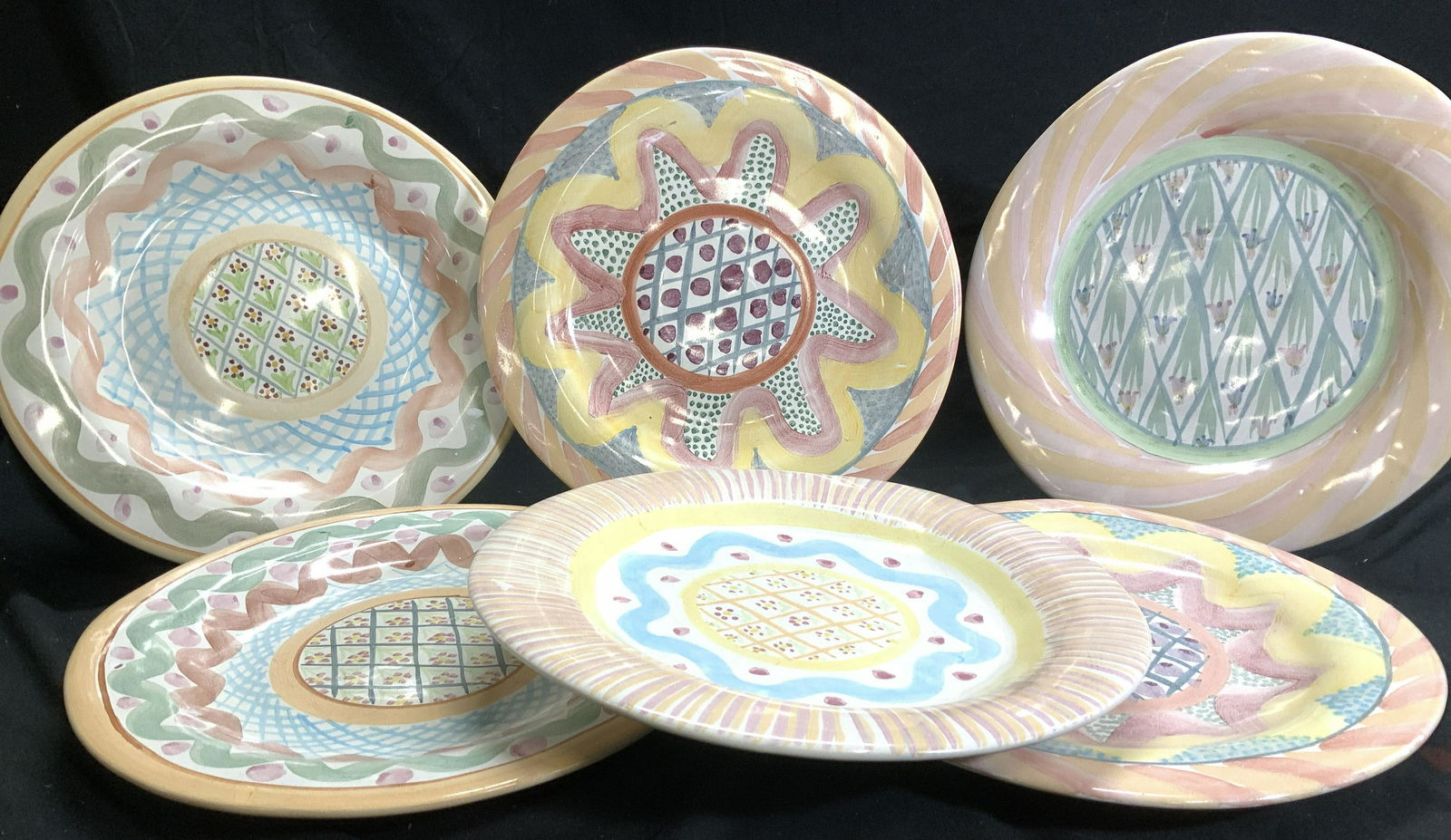 MACKENZIE CHILDS Terra Cotta Plate Set 6 (1 of 8)