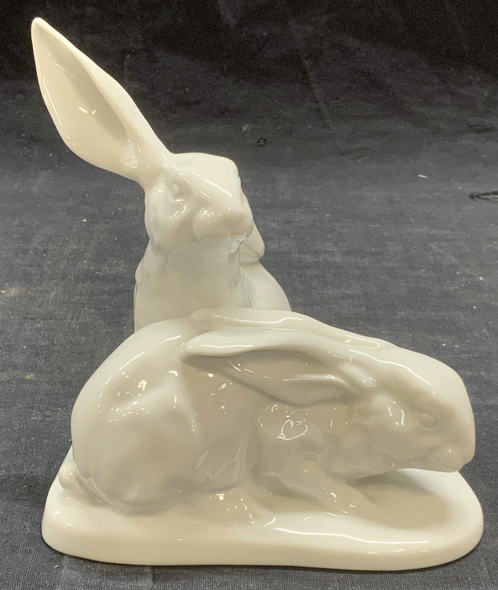 Vintage HEREND Rabbit Porcelain Figurine (1 of 7)