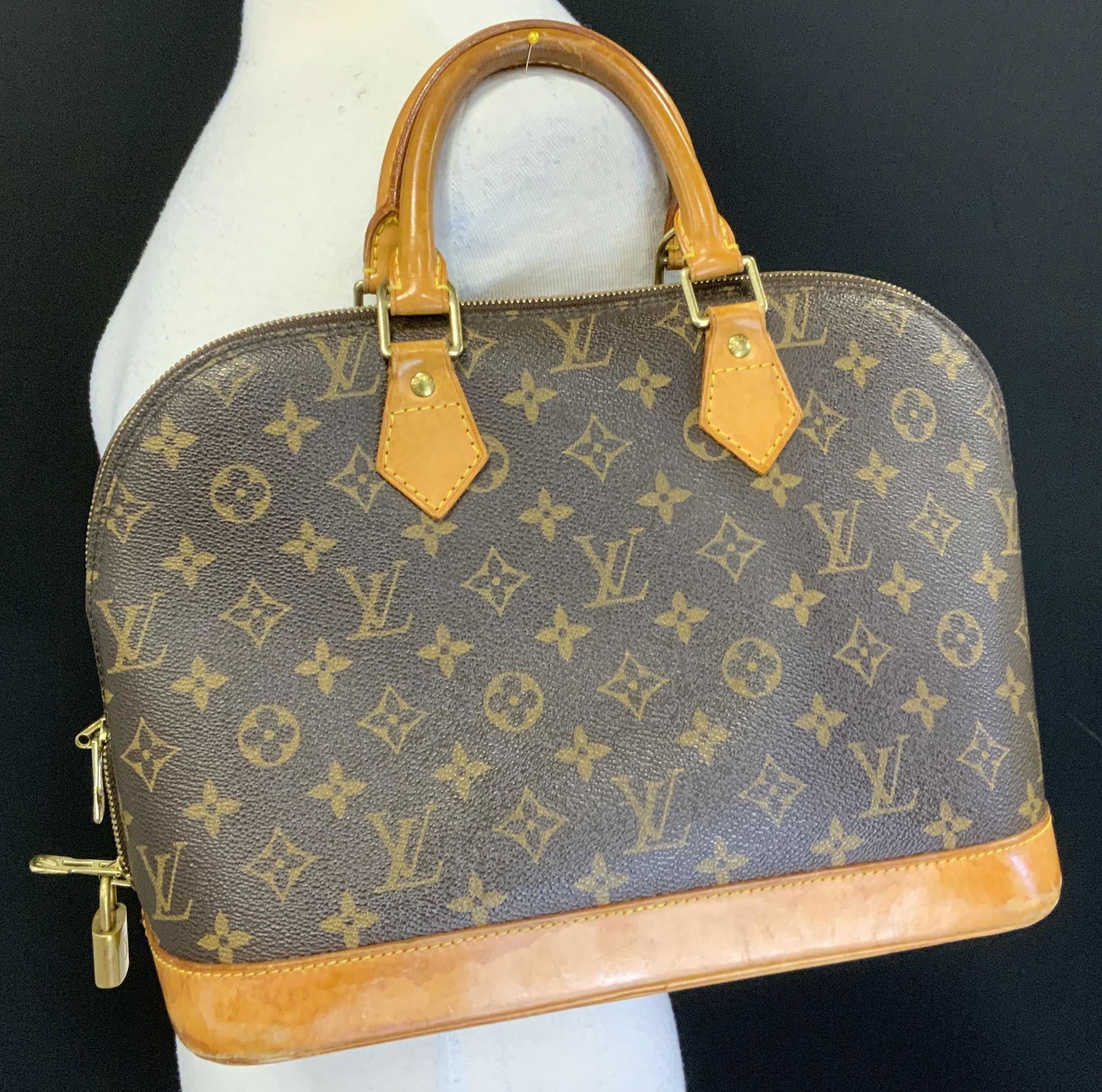LOUIS VUITTON Alma Brown Monogram Leather Handbag (1 of 11)