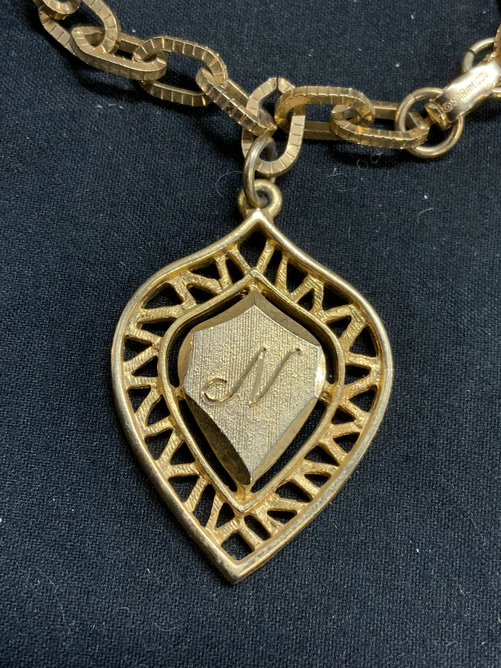 SARAH COVENTRY Gold Tone Initial N Charm Bracelet (1 of 6)