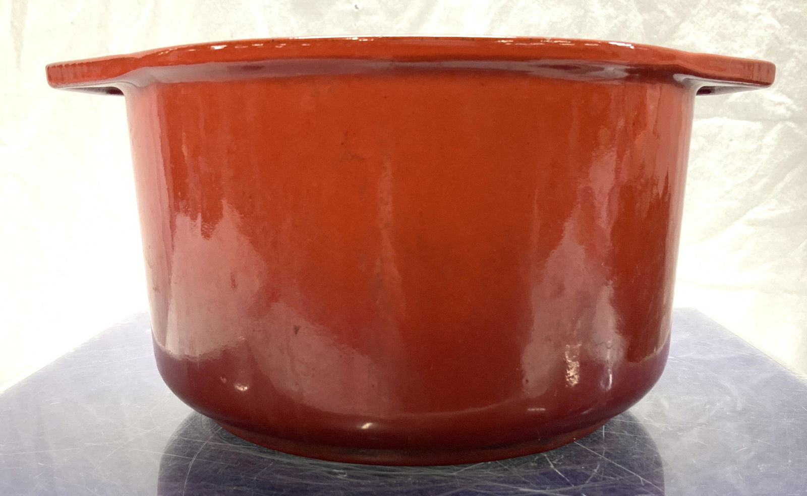 Enamel Iron Cooking Pot (1 of 6)