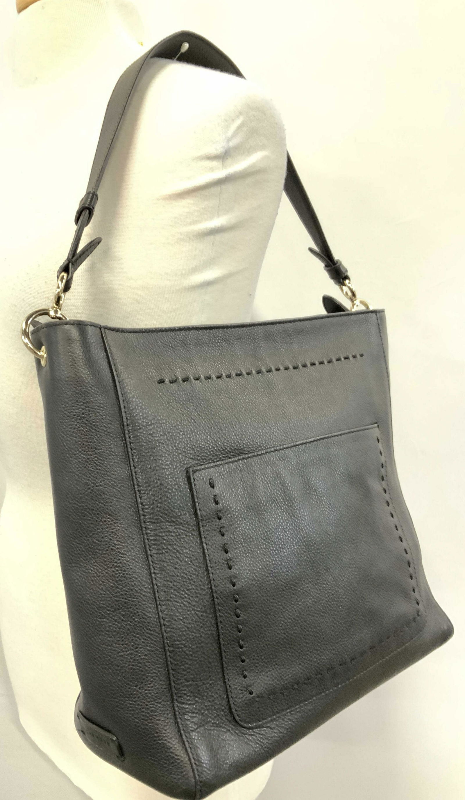 Cole HAAN Black Leather Pocketbook (1 of 9)