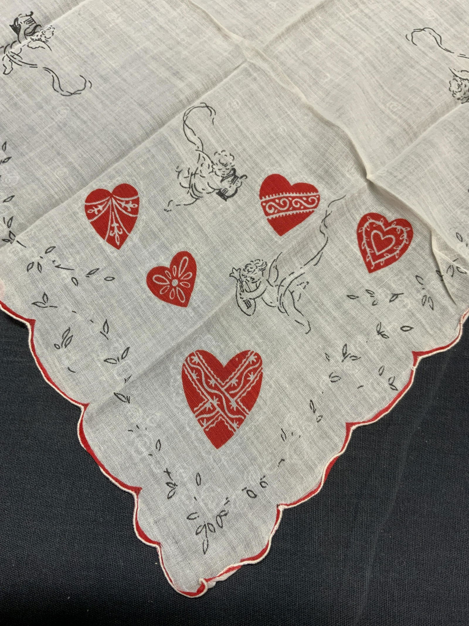 Vintage Cupid Valentines Handkerchief (1 of 6)