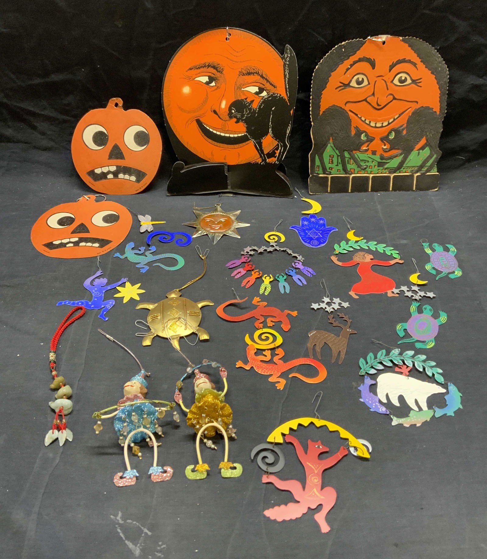 Group 20 Holiday Ornaments & Decorations (1 of 17)